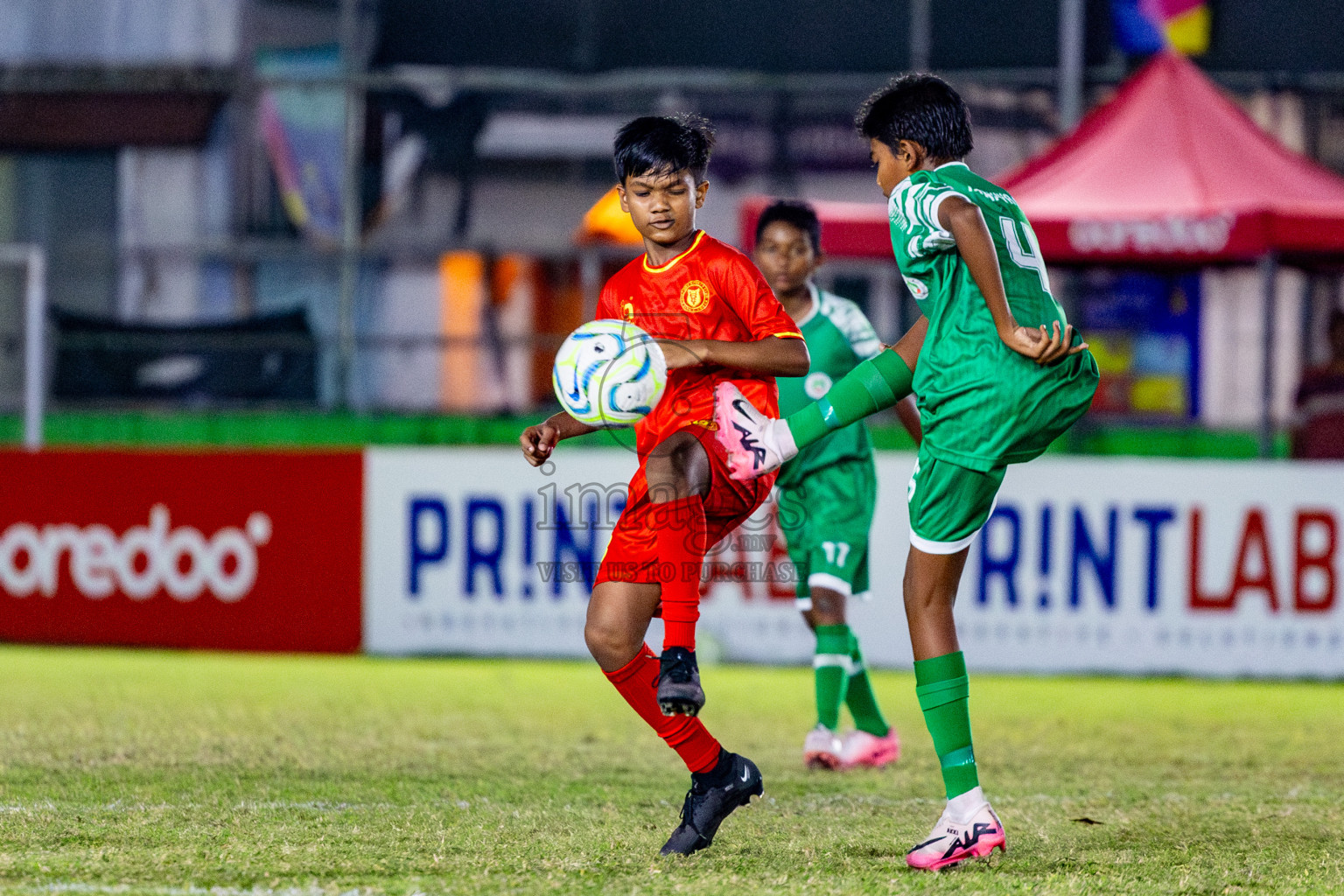 Victory Sports Club vs Hurriyya Sports Club (U12) in Day 9 of Dhivehi Youth League 2024 held at Henveiru Stadium on Saturday, 14th December 2024. Photos: Nausham Waheed / Images.mv