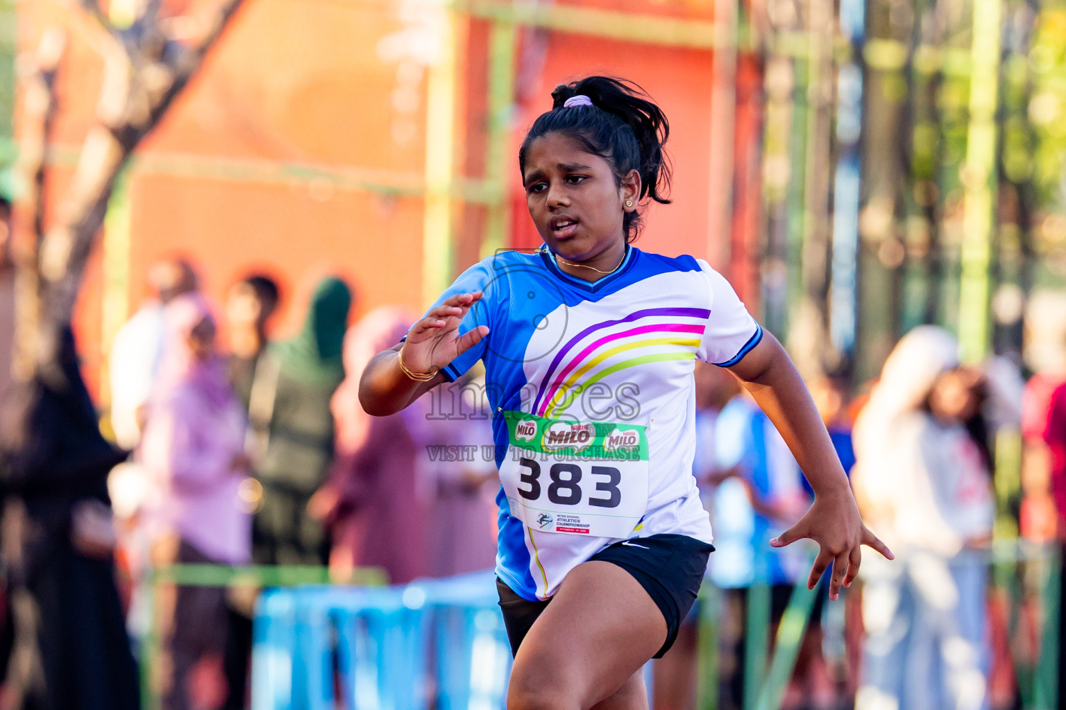 Day 2 of Inter-school Athletics Championship 2025 held in Ekuveni Synthetic Track, Male', Maldives on Tuesday, 07th October 2025. Photos by: Nausham Waheed / Images.mv