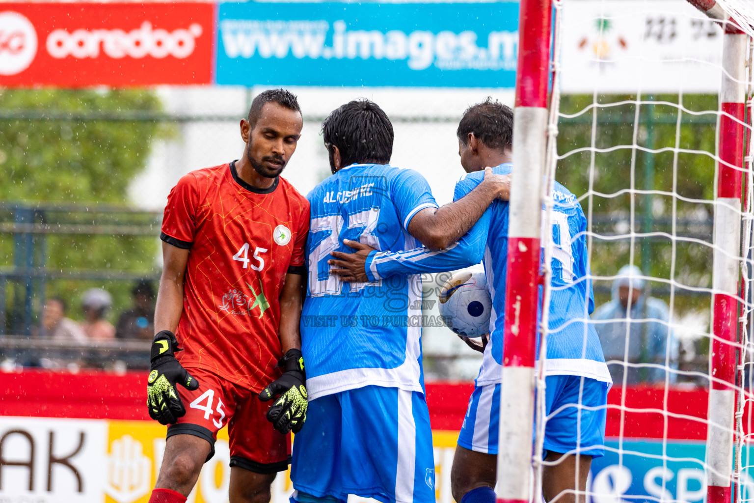 R Maduvvari VS R Alifushi in Day 6 of Golden Futsal Challenge 2025 on Friday, 6th January 2025, in Hulhumale', Maldives 
Photos: Hassan Simah / images.mv