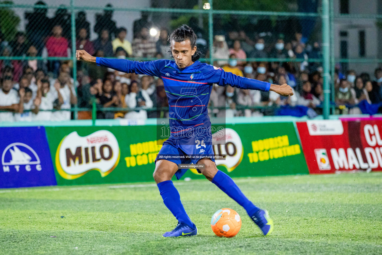 STO RC Vs Team Fenaka in the Quarter Finals of Club Maldives 2021 held in Hulhumale, Maldives on 13 December 2021. Photos: Shu Abdul Sattar / images.mv