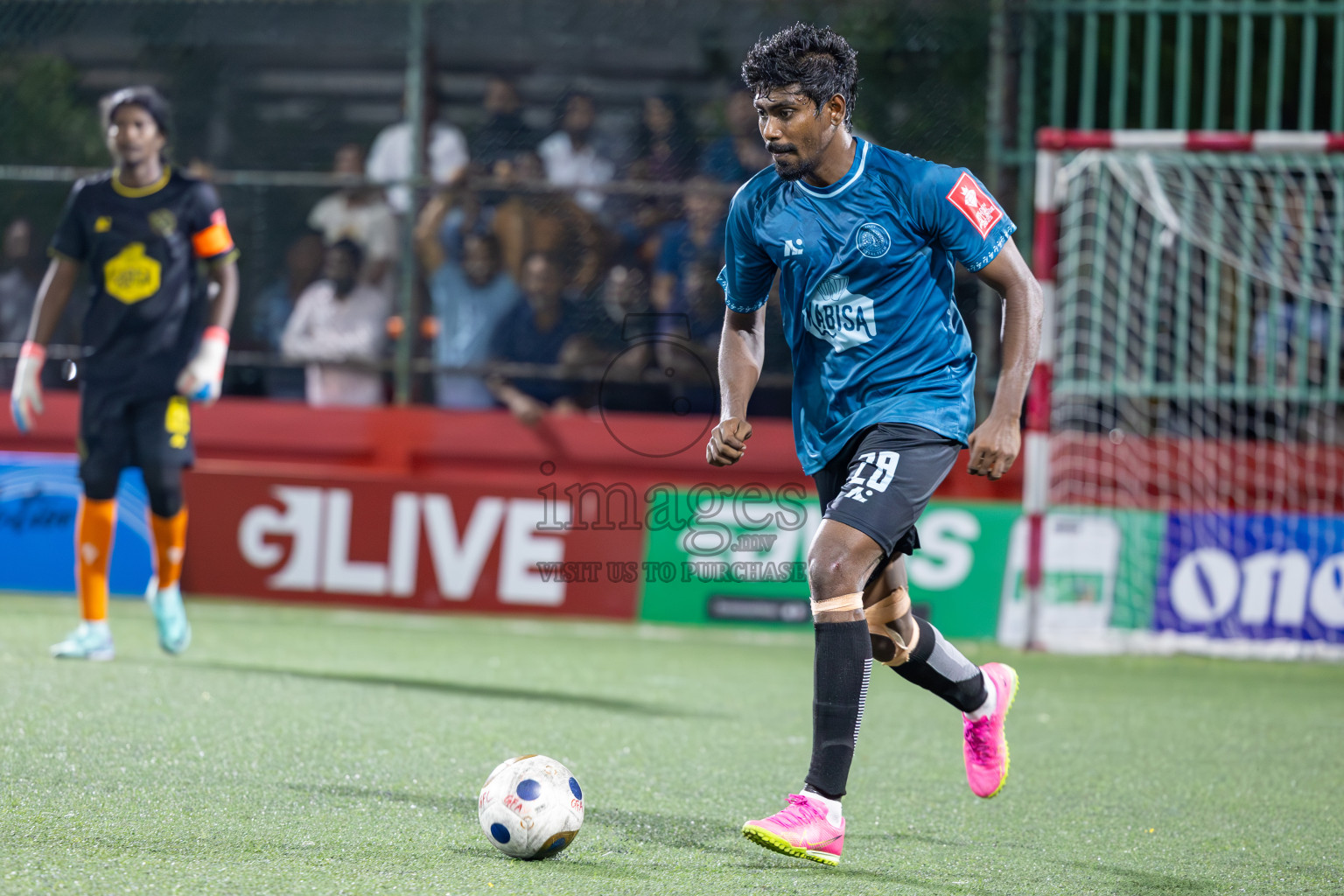 HDh Finey vs HDh Nolhivaranfaru in Day 5 of Golden Futsal Challenge 2025 on Thursday, 9th January 2025, in Hulhumale', Maldives
Photos: Ismail Thoriq / images.mv
