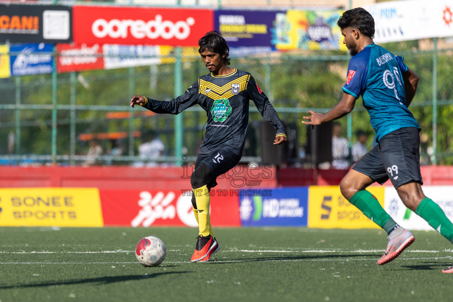 F Bilehdhoo vs F Magoodhoo in Day 20 of Golden Futsal Challenge 2024 was held on Saturday , 3rd February 2024 in Hulhumale', Maldives Photos: Nausham Waheed / images.mv