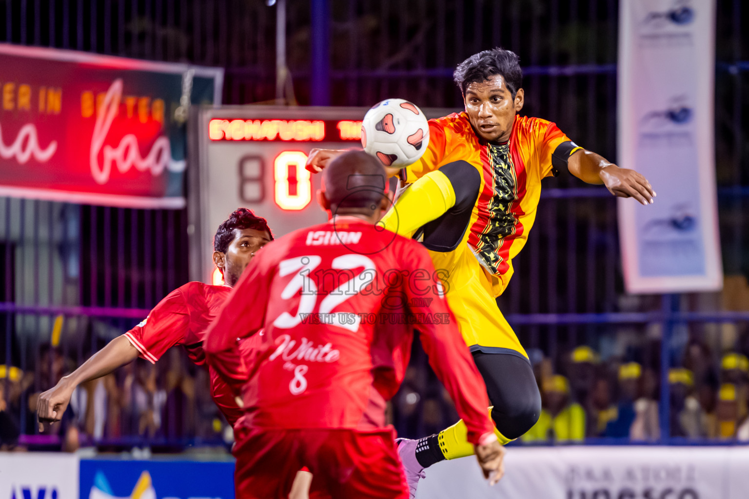 Eydhafushi vs Thulhaadhoo in Semi Finals of Better in Baa Futsal Fiesta 2025 Men's division held in B. Eydhafushi, Maldives on Saturday, 15th November 2025. Photos: Nausham Waheed / images.mv
