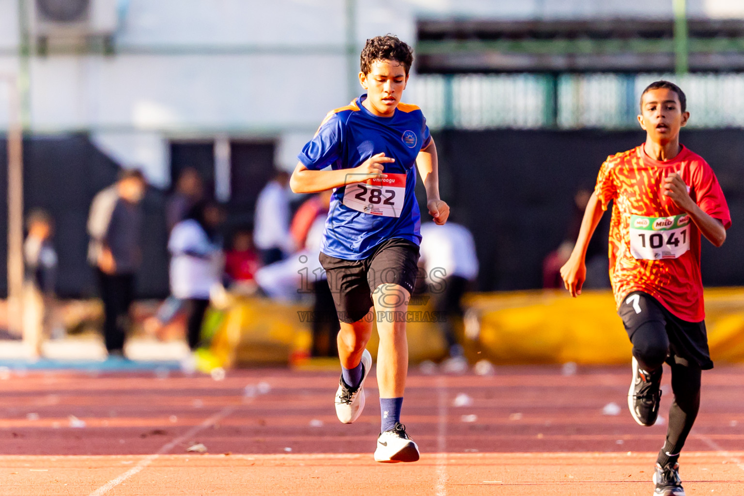 Day 1 of Inter-school Athletics Championship 2025 held in Ekuveni Synthetic Track, Male', Maldives on Monday, 06th October 2025. Photos by: Nausham Waheed / Images.mv