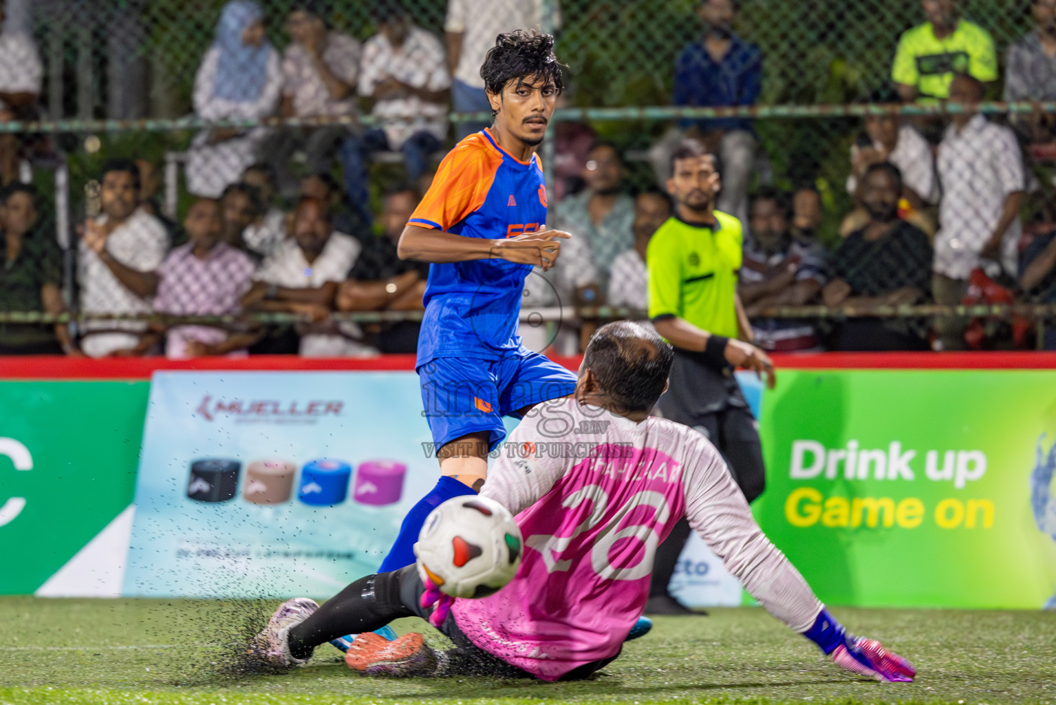 Team FSM vs Baros Maldives in Club Maldives Cup 2024 held in Rehendi Futsal Ground, Hulhumale', Maldives on Friday, 27th September 2024. Photos: Shuu Abdul Sattar / images.mv