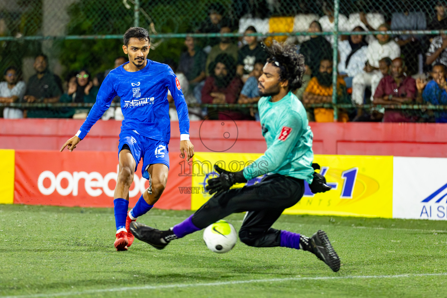 GA. Kanduhulhuhdoo VS S. Hithadhoo on Day 35 of Golden Futsal Challenge 2024 was held on Tuesday, 20th February 2024, in Hulhumale', Maldives 
Photos: Hassan Simah, / images.mv