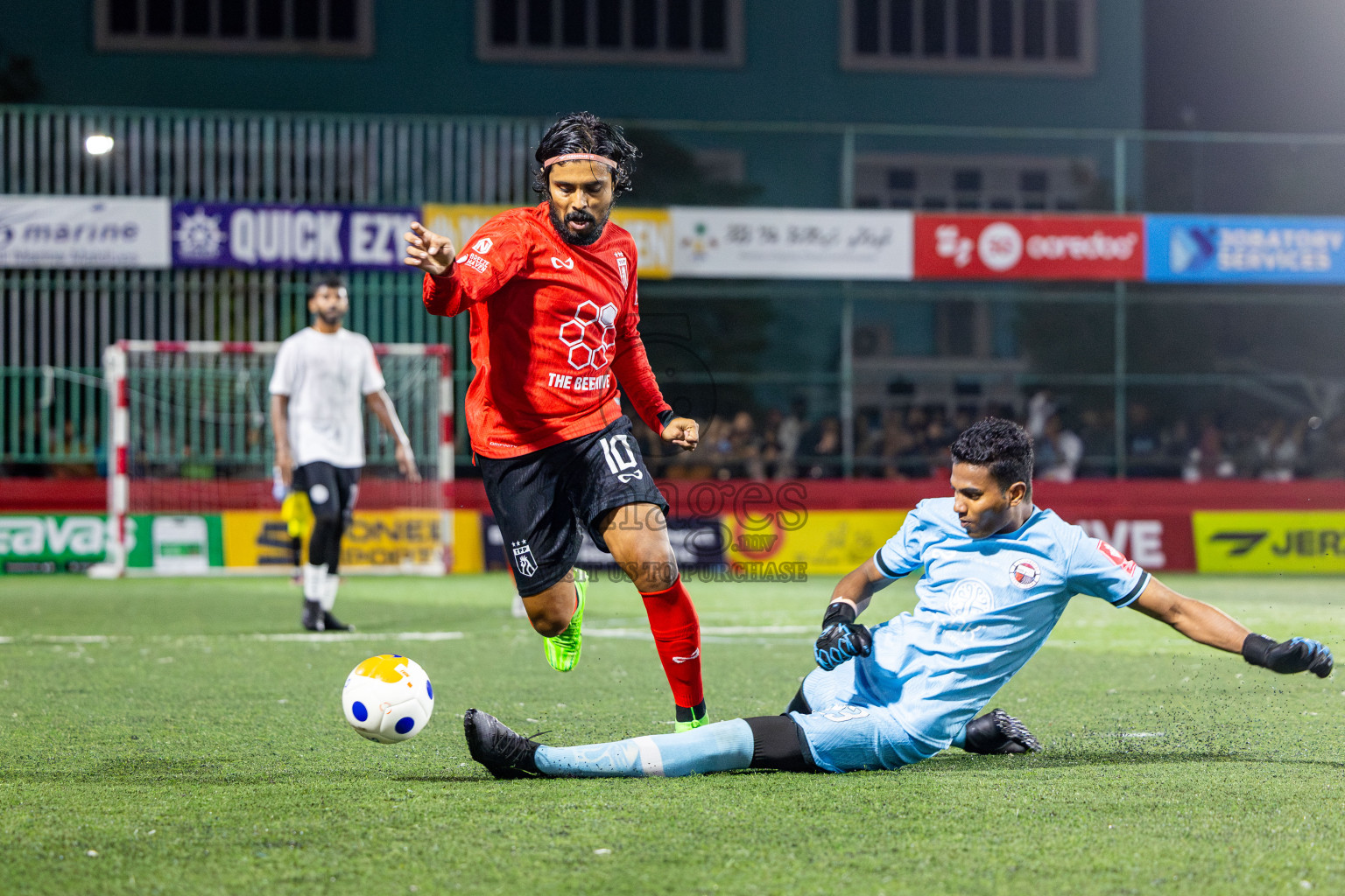 Th Omadhoo vs Th Thimarafushi in Day 18 of Golden Futsal Challenge 2025 was held on Wednesday, 22nd January 2025, in Hulhumale', Maldives. Photos: Nausham Waheed / images.mv