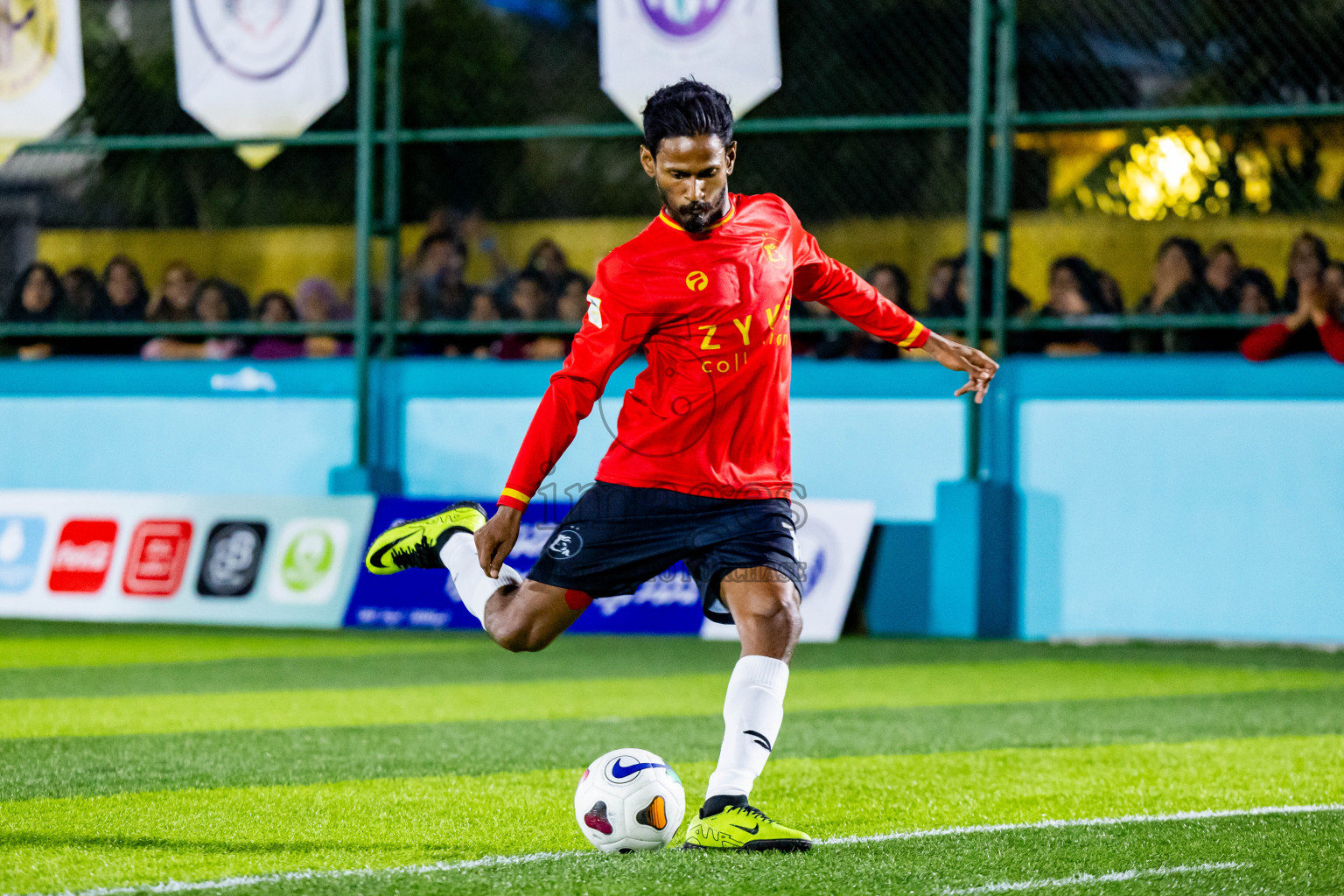 Dee Cee Jay vs Kovigoani in Semi Final of Laamehi Dhiggaru Ekuveri Futsal Challenge 2024 was held on Monday, 29th July 2024, at Dhiggaru Futsal Ground, Dhiggaru, Maldives Photos: Nausham Waheed / images.mv