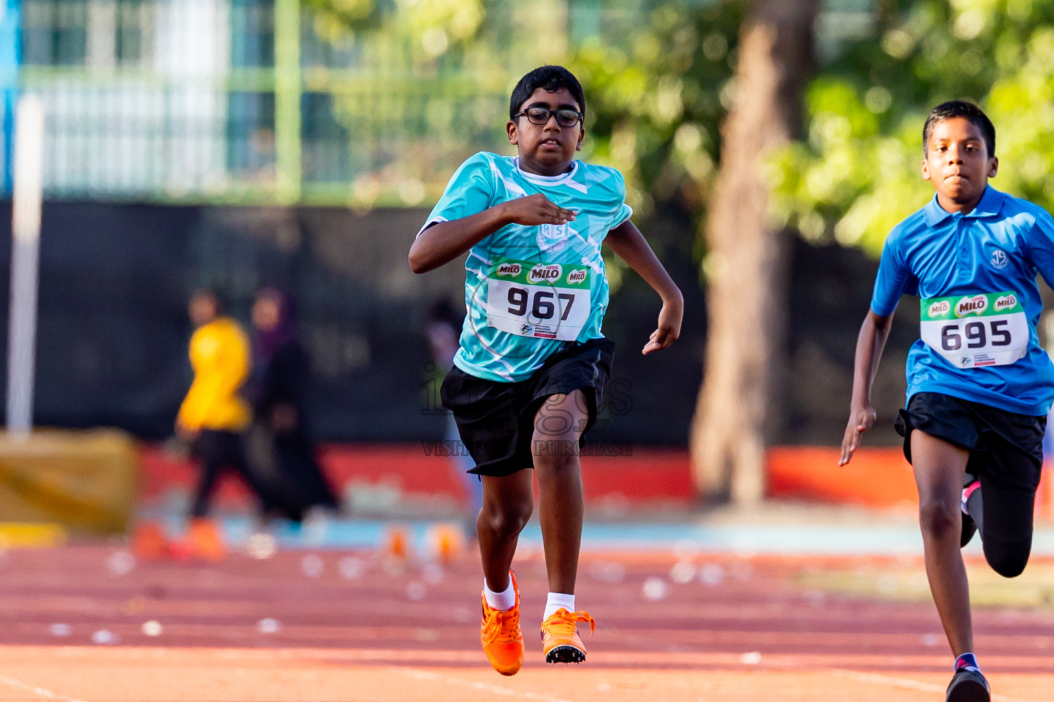 Day 2 of Inter-school Athletics Championship 2025 held in Ekuveni Synthetic Track, Male', Maldives on Tuesday, 07th October 2025. Photos by: Nausham Waheed / Images.mv