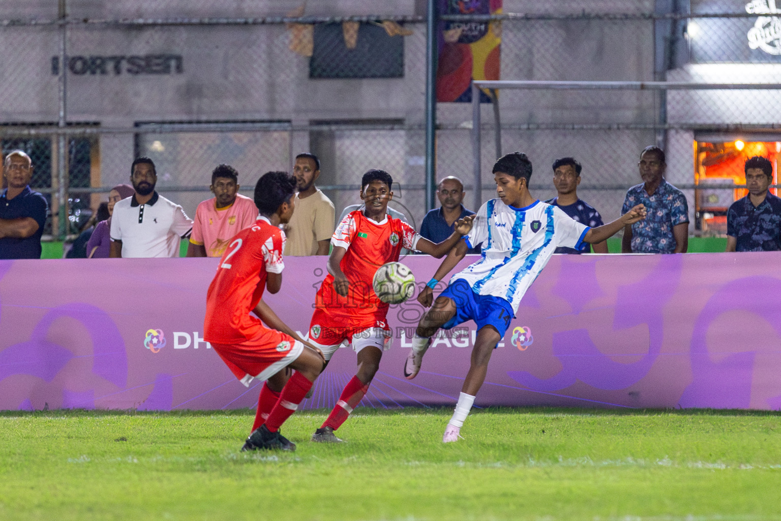 Super United Sports vs Huriyya (U16) in Day 8 of Dhivehi Youth League 2024 held at Henveiru Stadium on Monday, 2nd December 2024. Photos: Mohamed Mahfooz Moosa / Images.mv