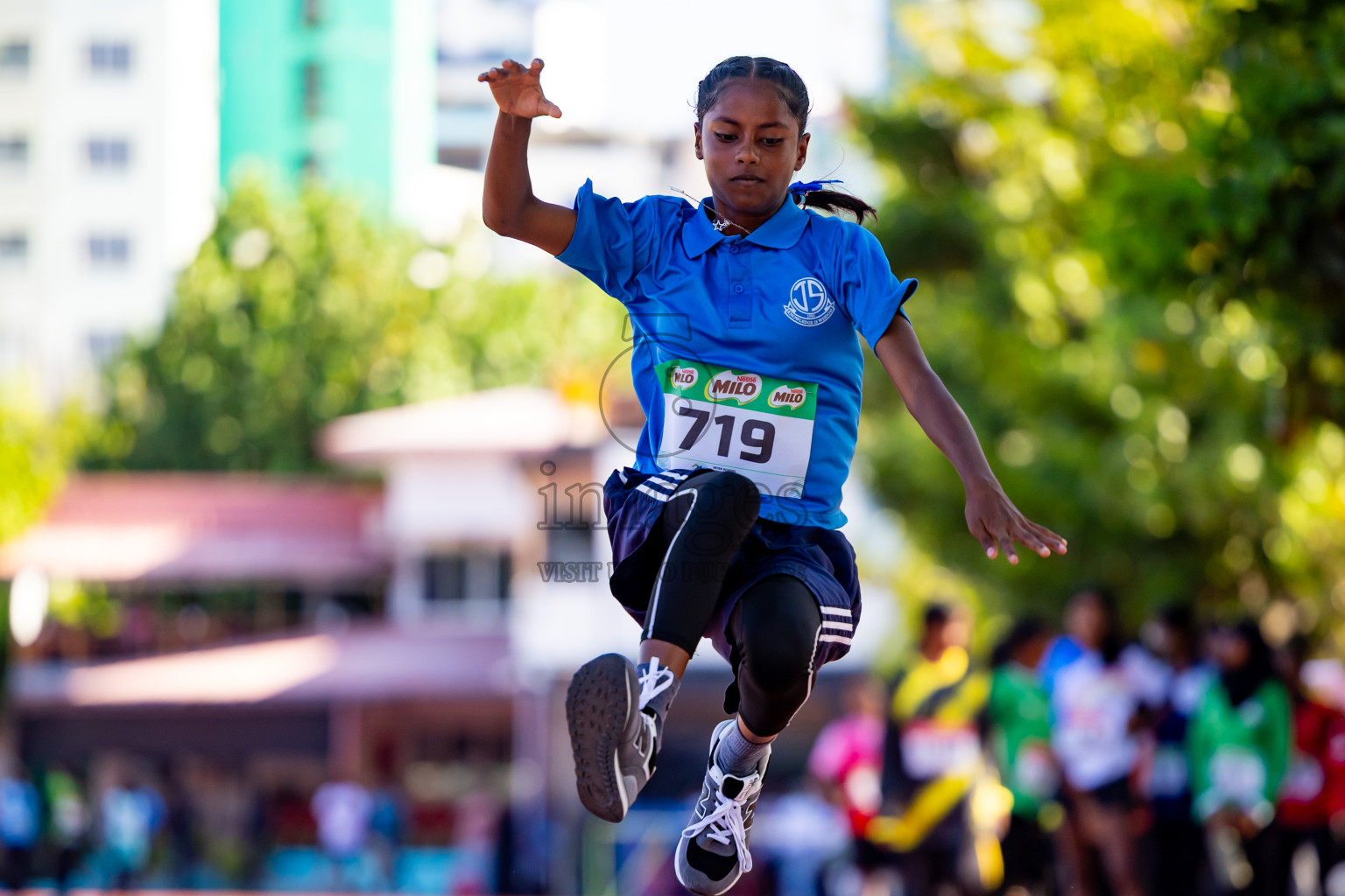 Day 1 of Inter-school Athletics Championship 2025 held in Ekuveni Synthetic Track, Male', Maldives on Monday, 06th October 2025. Photos by: Nausham Waheed / Images.mv