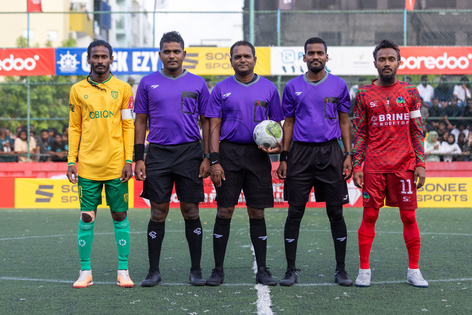 GDh Vaadhoo VS GDh Thinadhoo in Day 12 of Golden Futsal Challenge 2024 was held on Friday, 26th January 2024, in Hulhumale', Maldives Photos: Nausham Waheed / images.mv