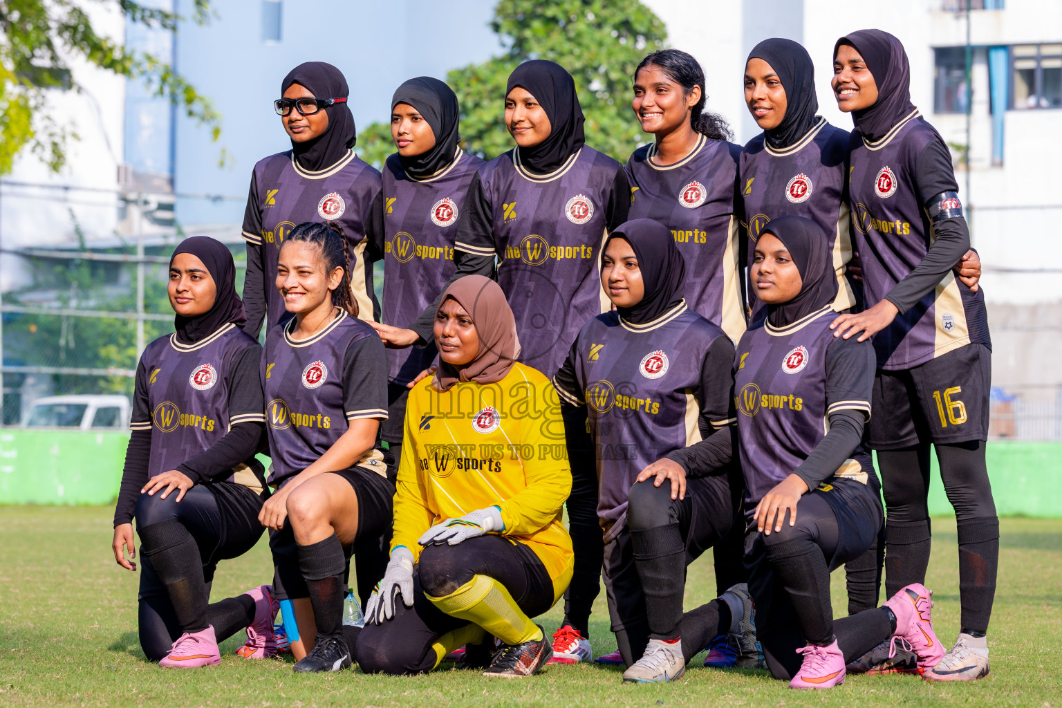 TC Sports Club vs Maziya Sports and Recreation  in FAM Women’s League 2025 held in Henveiru Football ground, Male', Maldives on Thursday, 11th December 2025. Photos: Nausham Waheed / Images.mv