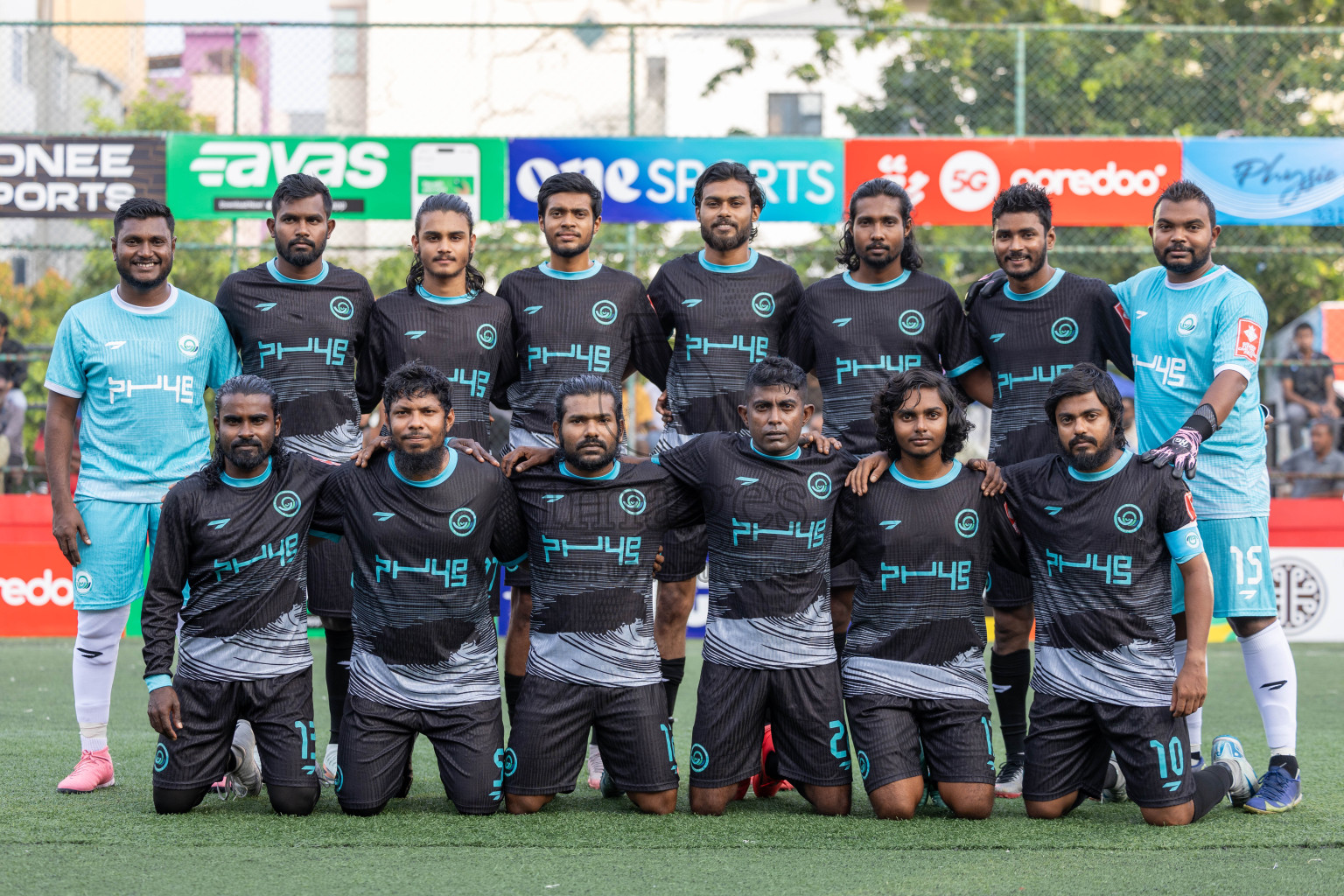K Kaashidhoo vs K Thulusdhoo in Day 15 of Golden Futsal Challenge 2025 was held on Sunday, 19th January 2025, in Hulhumale', Maldives. Photos: Mohamed Mahfooz Moosa / images.mv