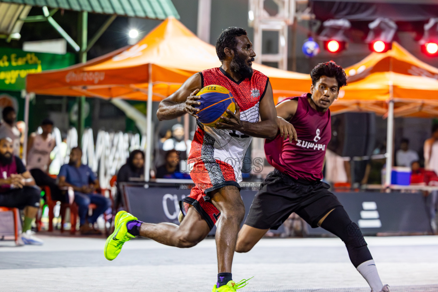 Day 7 of MILO Ramadan 3x3 Challenge 2024 was held in Ekuveni Outdoor Basketball Court at Male', Maldives on Monday, 18th March 2024.
Photos: Mohamed Mahfooz Moosa / images.mv