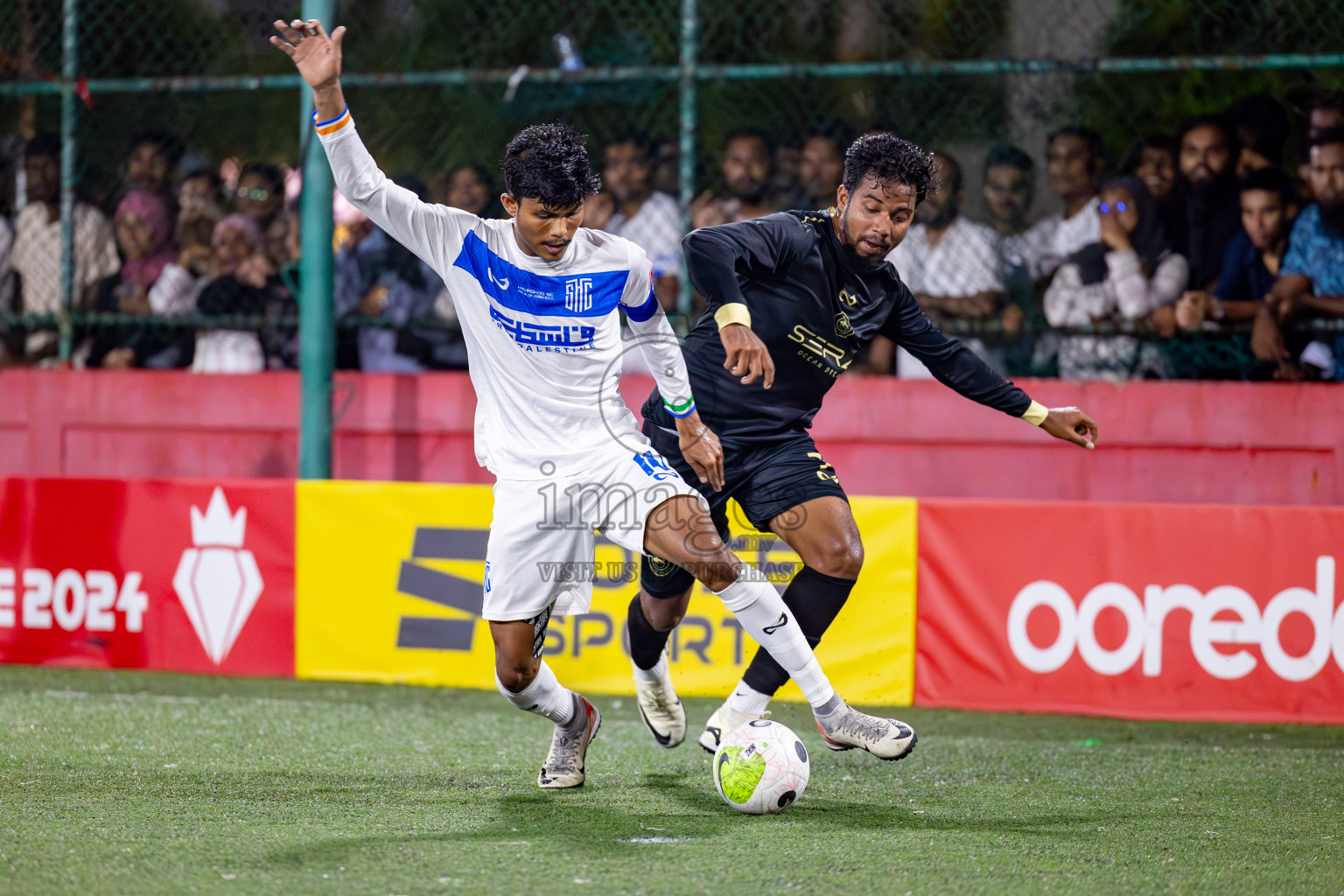 S. Hithadhoo VS ADh. Maamigili in Round of 16 on Day 40 of Golden Futsal Challenge 2024 which was held on Tuesday, 27th February 2024, in Hulhumale', Maldives Photos: Hassan Simah / images.mv