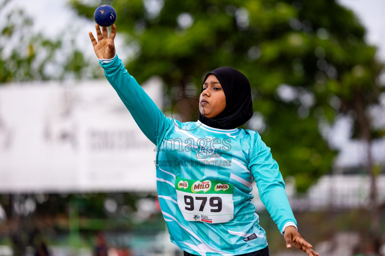 Day 4 of Inter-school Athletics Championship 2025 held in Ekuveni Synthetic Track, Male', Maldives on Thursday, 09th October 2025. Photos by: Nausham Waheed / Images.mv