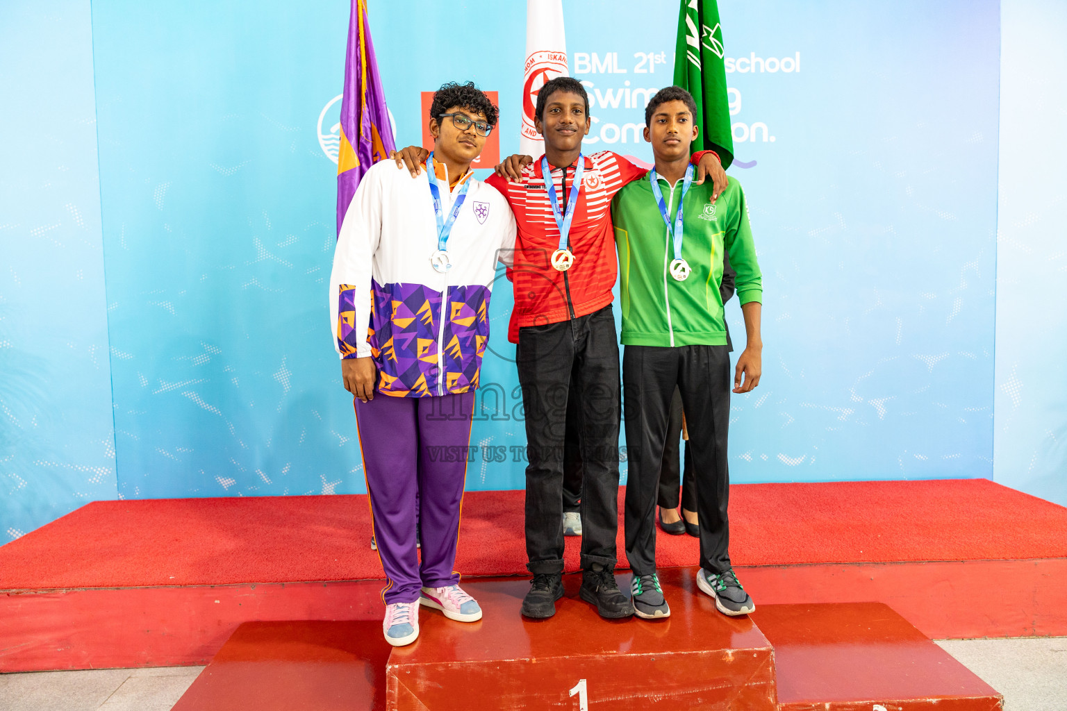 Closing Ceremony of BML 21st Interschool Swimming Competition 2025 .was held in Hulhumale' Swimming Pool, Hulhumale', Maldives on Saturday, 18th October 2025. 
Photos: Hassan Simah / images.mv