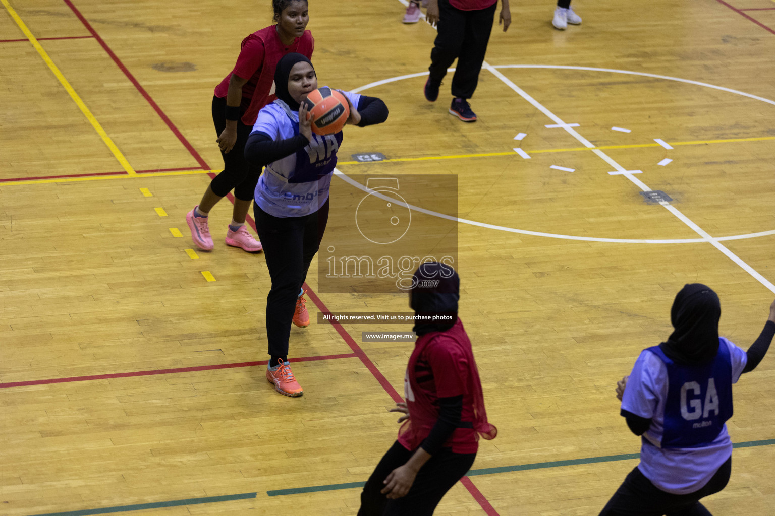 Lorenzo Sports Club vs Vyansa in the Milo National Netball Tournament 2022 on 18 July 2022, held in Social Center, Male', Maldives. Photographer: Shuu, Hassan Simah / Images.mv