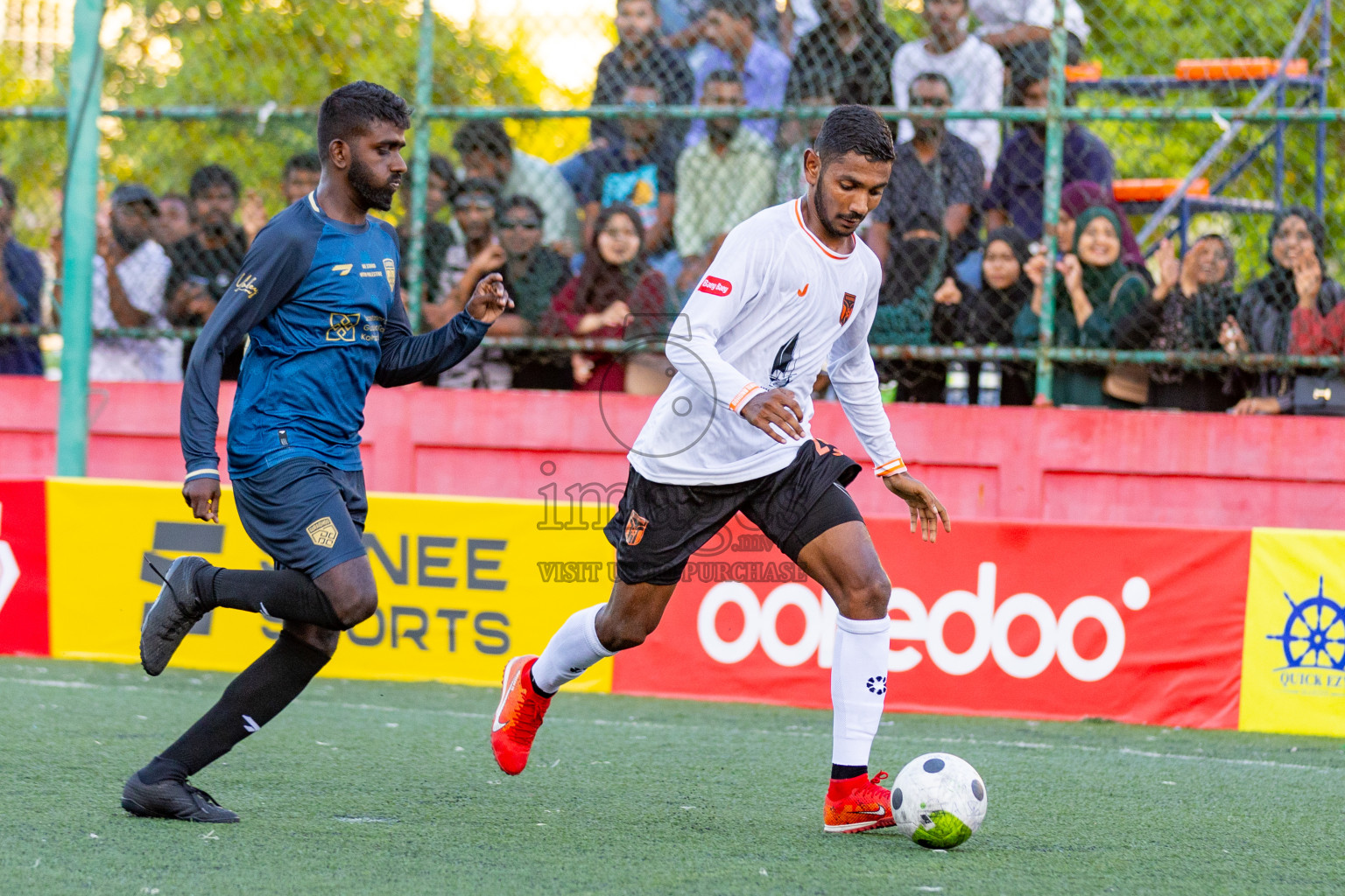 Th. Hirilandhoo VS Th. Guraidhoo in Day 6 of Golden Futsal Challenge 2024 was held on Saturday, 20th January 2024, in Hulhumale', Maldives 
Photos: Hassan Simah / images.mv