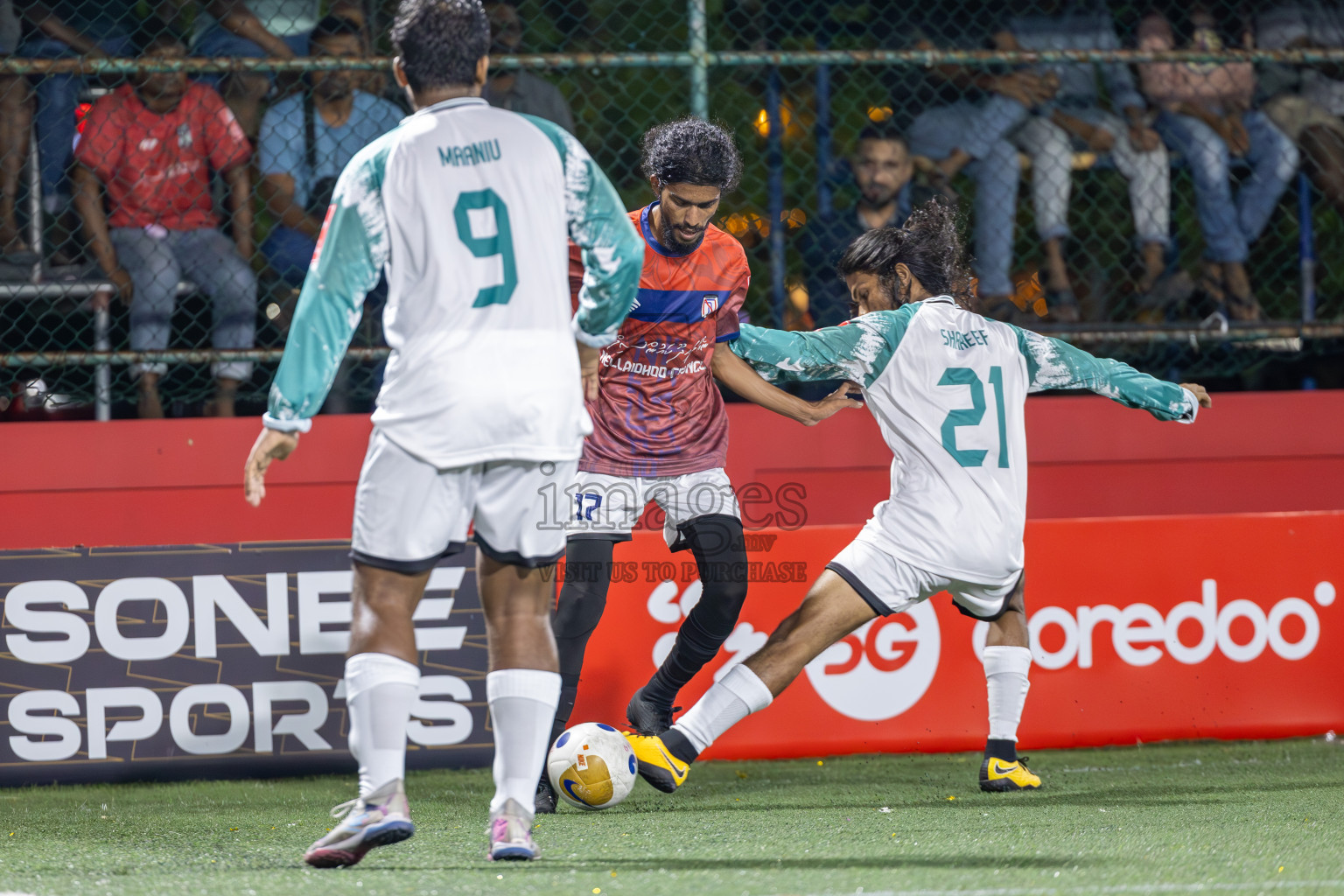 HDh Nellaidhoo vs HDh Kumundhoo in Day 1 of Golden Futsal Challenge 2025 on Sunday, 5th January 2025, in Hulhumale', Maldives
Photos: Ismail Thoriq / images.mv