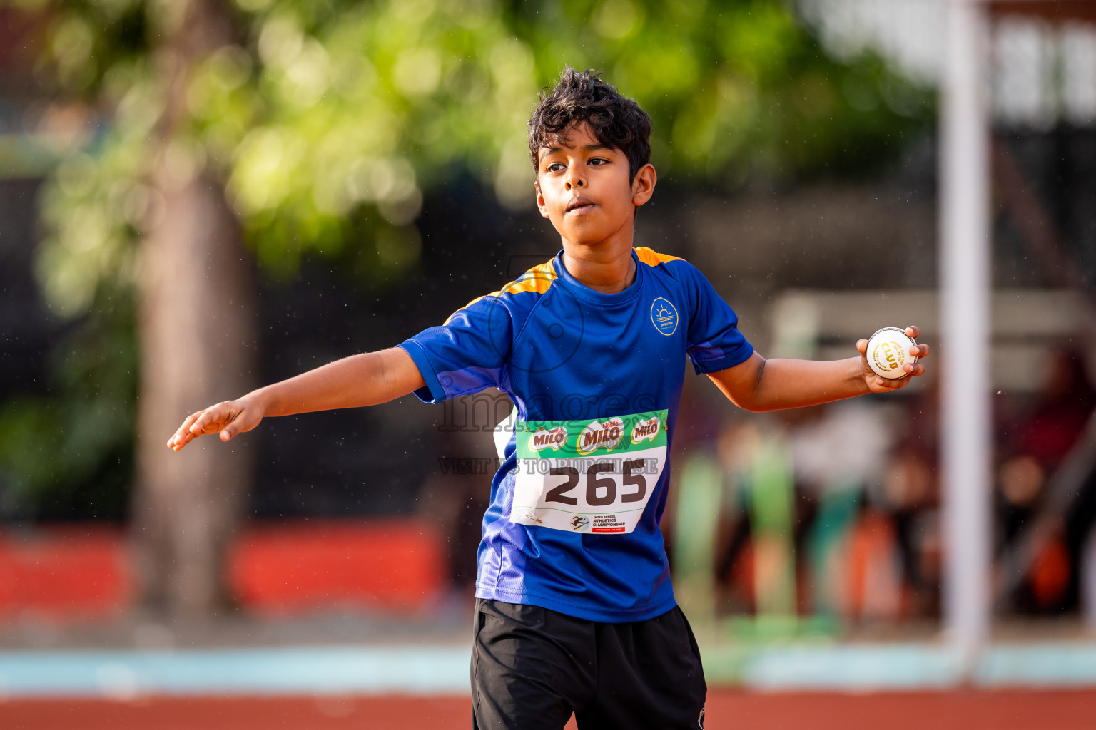 Day 3 of Inter-school Athletics Championship 2025 held in Ekuveni Synthetic Track, Male', Maldives on Wednesday, 08th October 2025. Photos by: Nausham Waheed / Images.mv