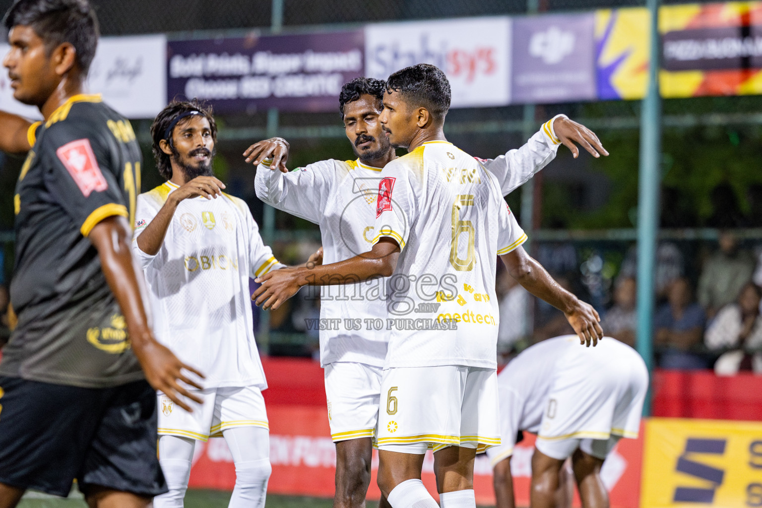 B Fehendhoo VS B Eydhafushi in Day 21 of Golden Futsal Challenge 2025 was held on Saturday, 25 January 2025, in Hulhumale', Maldives. 
Photos: Hassan Simah / images.mv