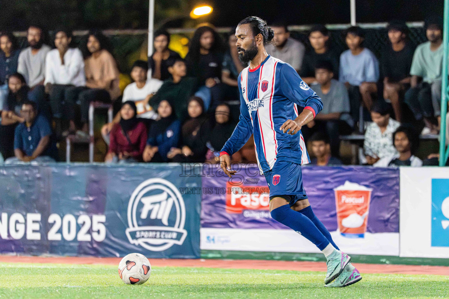 Kanmathi FC VS Maahinne United in Day 4 - Fonadhoo Youth Futsal Challenge 2025 held in Fonadhoo Futsal Stadium, L. Fonadhoo, Maldives on Wednesday, 29th October 2025 Photos: Arif Rasheed / images.mv