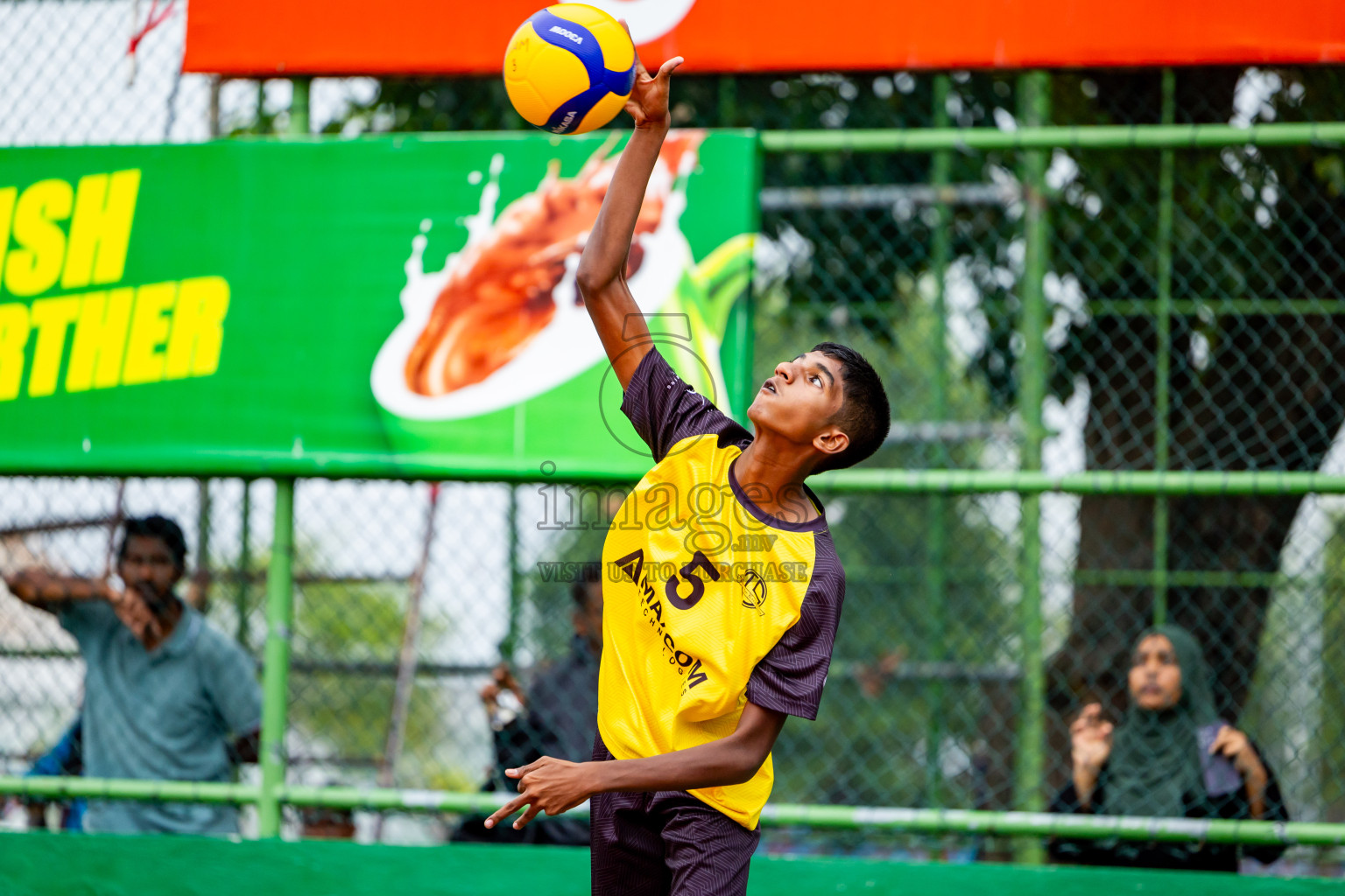 Day 2 of Interschool Volleyball Tournament 2024 was held in Ekuveni Volleyball Court at Male', Maldives on Sunday, 24th November 2024. Photos: Nausham Waheed / images.mv