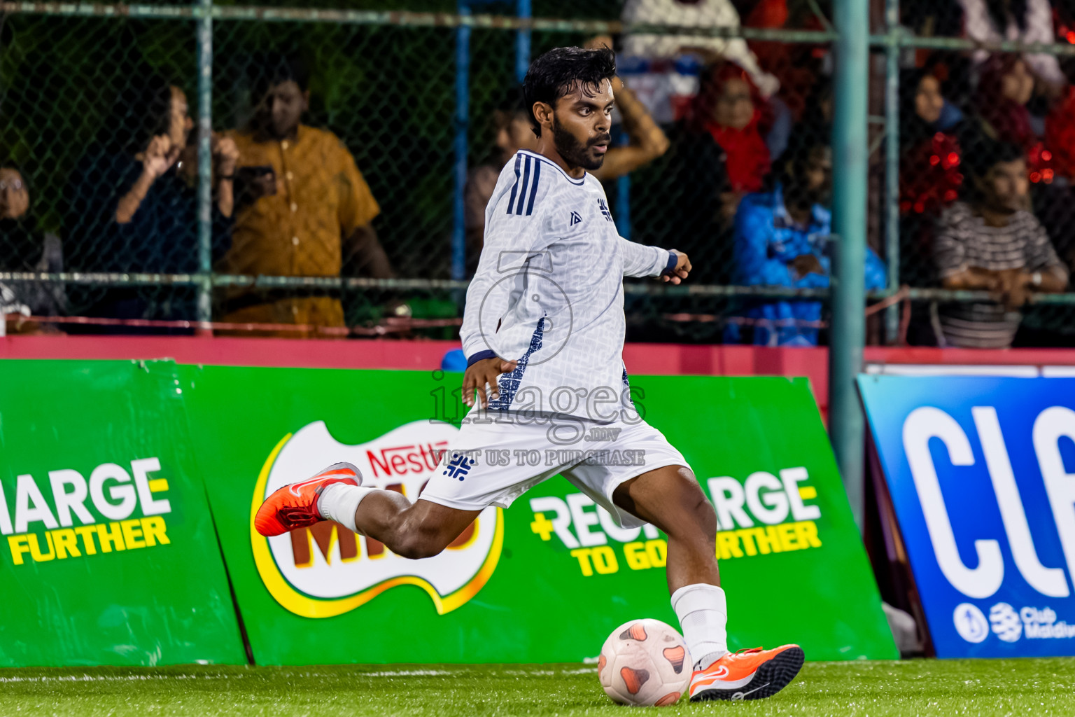 Club Binara vs FRC in Quater Finals of Club Maldives Cup Classic 2025 was held in Rehendi Futsal Ground, Hulhumale', Maldives on Saturday, 27th September 2025. Photos: Nausham Waheed / images.mv