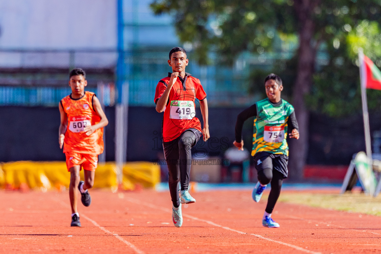 Day 1 of Inter-school Athletics Championship 2025 held in Ekuveni Synthetic Track, Male', Maldives on Monday, 06th October 2025. Photos by: Areef Adam  / Images.mv
