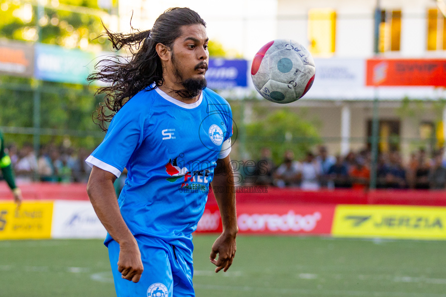 Th.Veymandoo vs Th.Thimarafushi in Day 6 of Golden Futsal Challenge 2024 was held on Saturday, 20th January 2024, in Hulhumale', Maldives 
Photos: Hassan Simah / images.mv