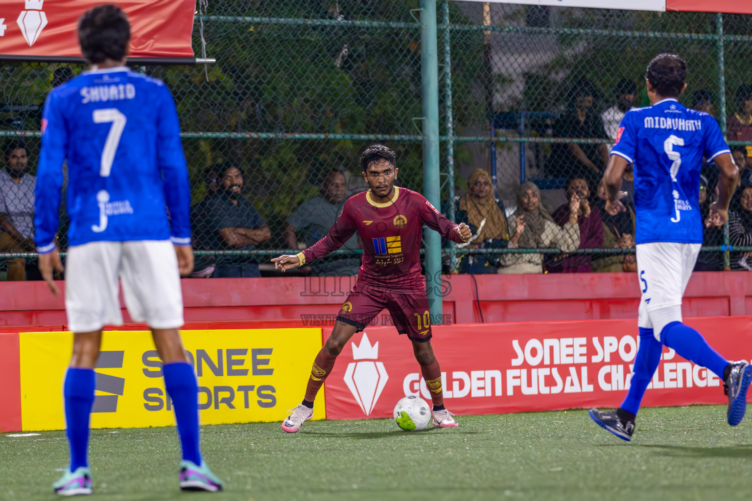 V Keyodhoo vs ADh Mahibadhoo on Day 34 of Golden Futsal Challenge 2024 was held on Monday, 19th February 2024, in Hulhumale', Maldives
Photos: Ismail Thoriq / images.mv