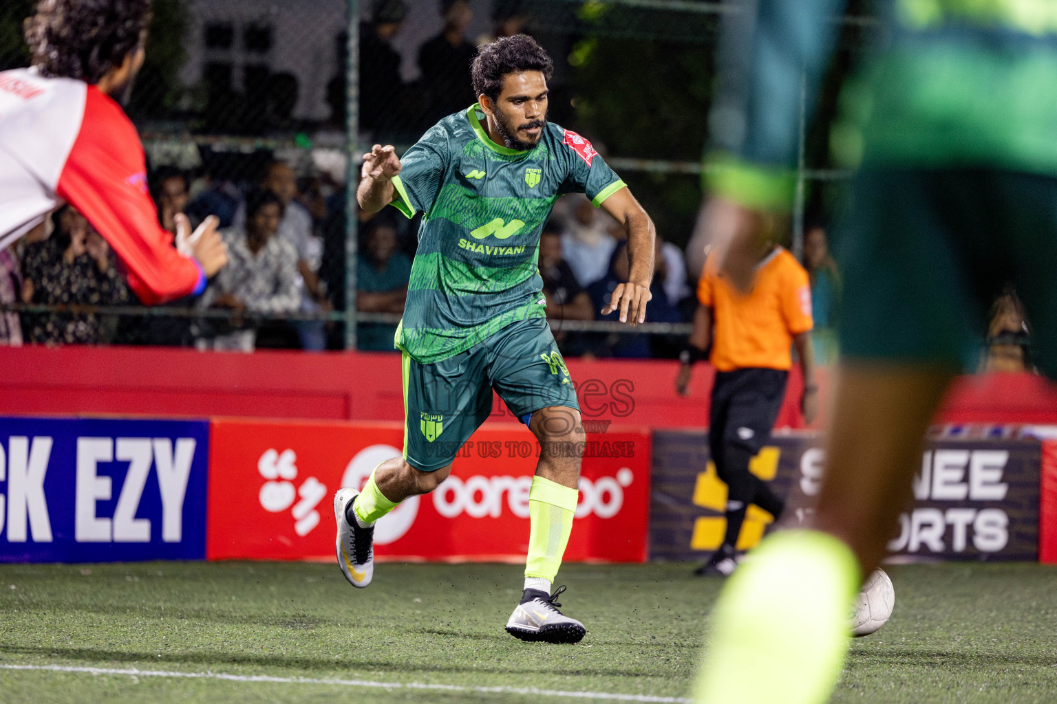 Th. Kinbidhoo VS Th. Dhiyamigili in Day 18 of Golden Futsal Challenge 2025 was held on Wednesday, 22nd January 2025, in Hulhumale', Maldives. Photos: Nausham Waheed / images.mv