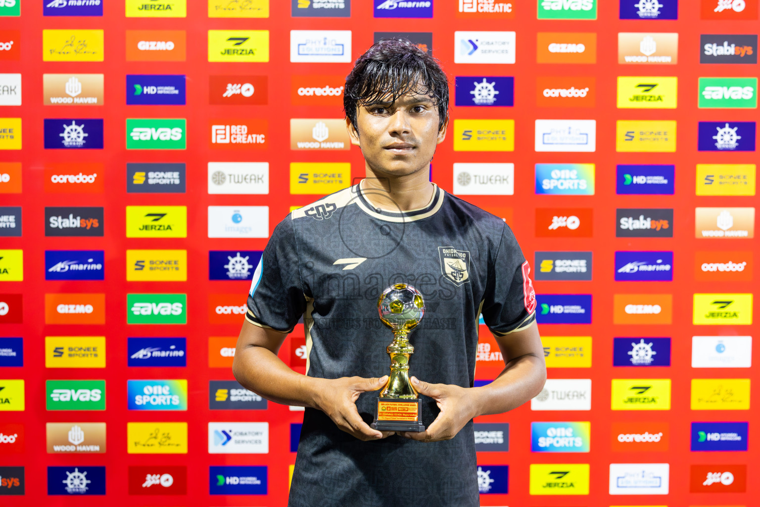 HA Dhidhdhoo vs HDh Neykurendhoo in Zone Round on Day 31 of Golden Futsal Challenge 2025 was held on Tuesday, 4th February 2025, in Hulhumale', Maldives.
Photos: Ismail Thoriq / images.mv