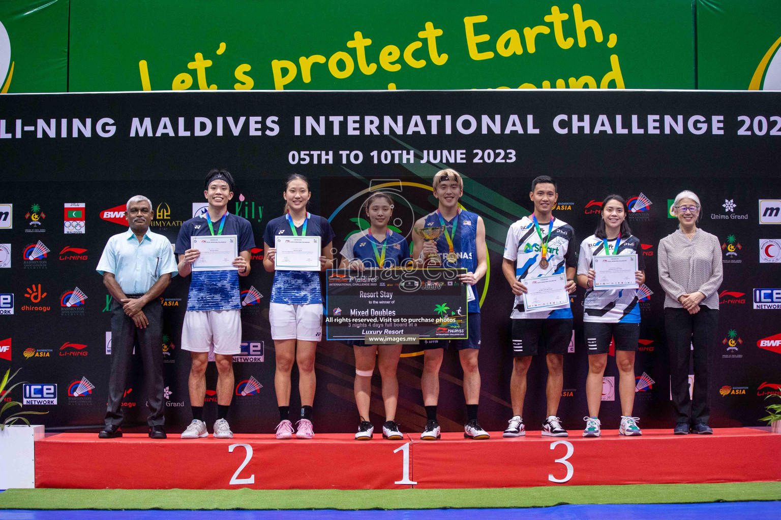 Finals of Li-Ning Maldives International Challenge 2023, was is held in Ekuveni Indoor Court, Male', Maldives on Saturday, 10th June 2023. Photos: Ismail Thoriq / images.mv