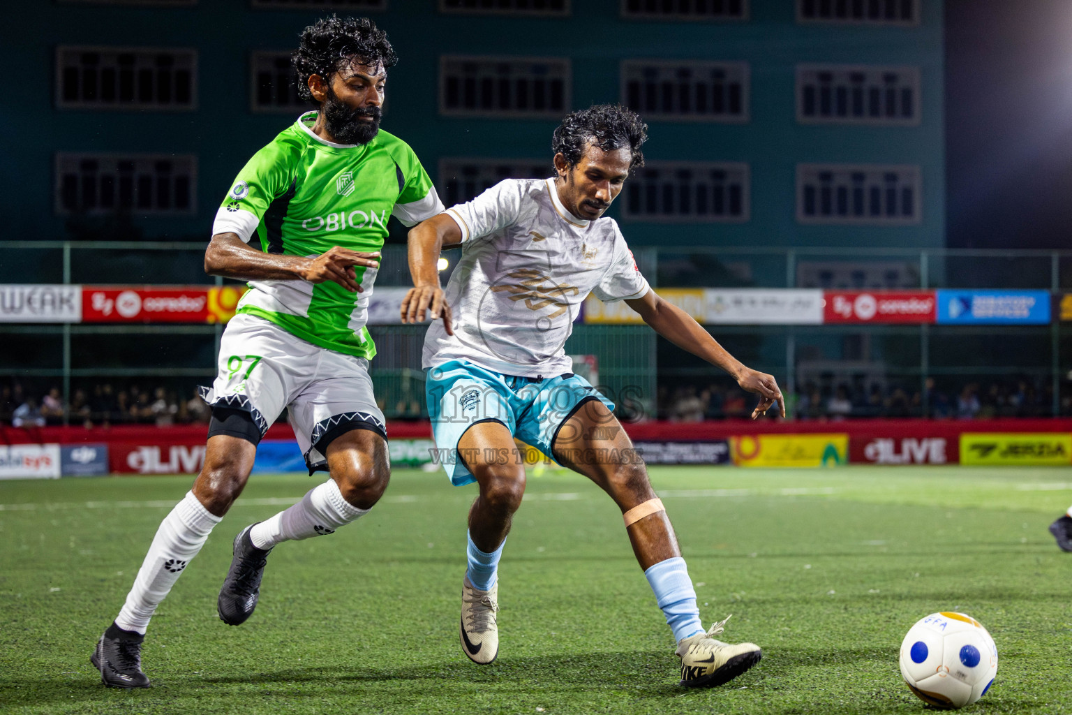 HDh Naivaadhoo vs HDh Makunudhoo in Atoll Round Semi-Final on Day 23 of Golden Futsal Challenge 2025 was held on Monday , 27th January 2025, in Hulhumale', Maldives. Photos: Nausham Waheed / images.mv