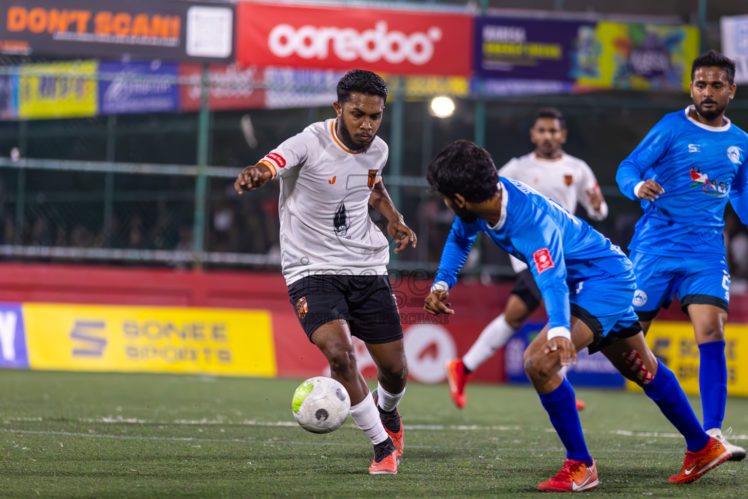 Th Veymandoo vs Th Hirilandhoo in Day 11 of Golden Futsal Challenge 2024 was held on Thursday, 25th January 2024, in Hulhumale', Maldives
Photos: Ismail Thoriq / images.mv