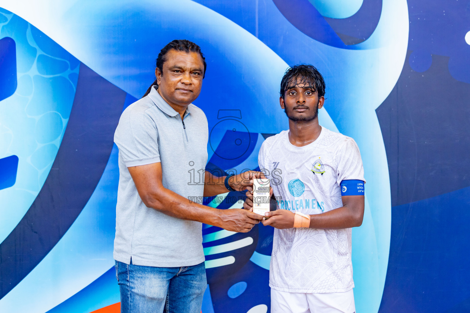 Maziya SRC vs Club Green Streets in Day 2 of Under 19 Youth Championship 2024 was held at National Stadium in Male', Maldives on Monday, 10th June 2024. Photos: Nausham Waheed / images.mv b