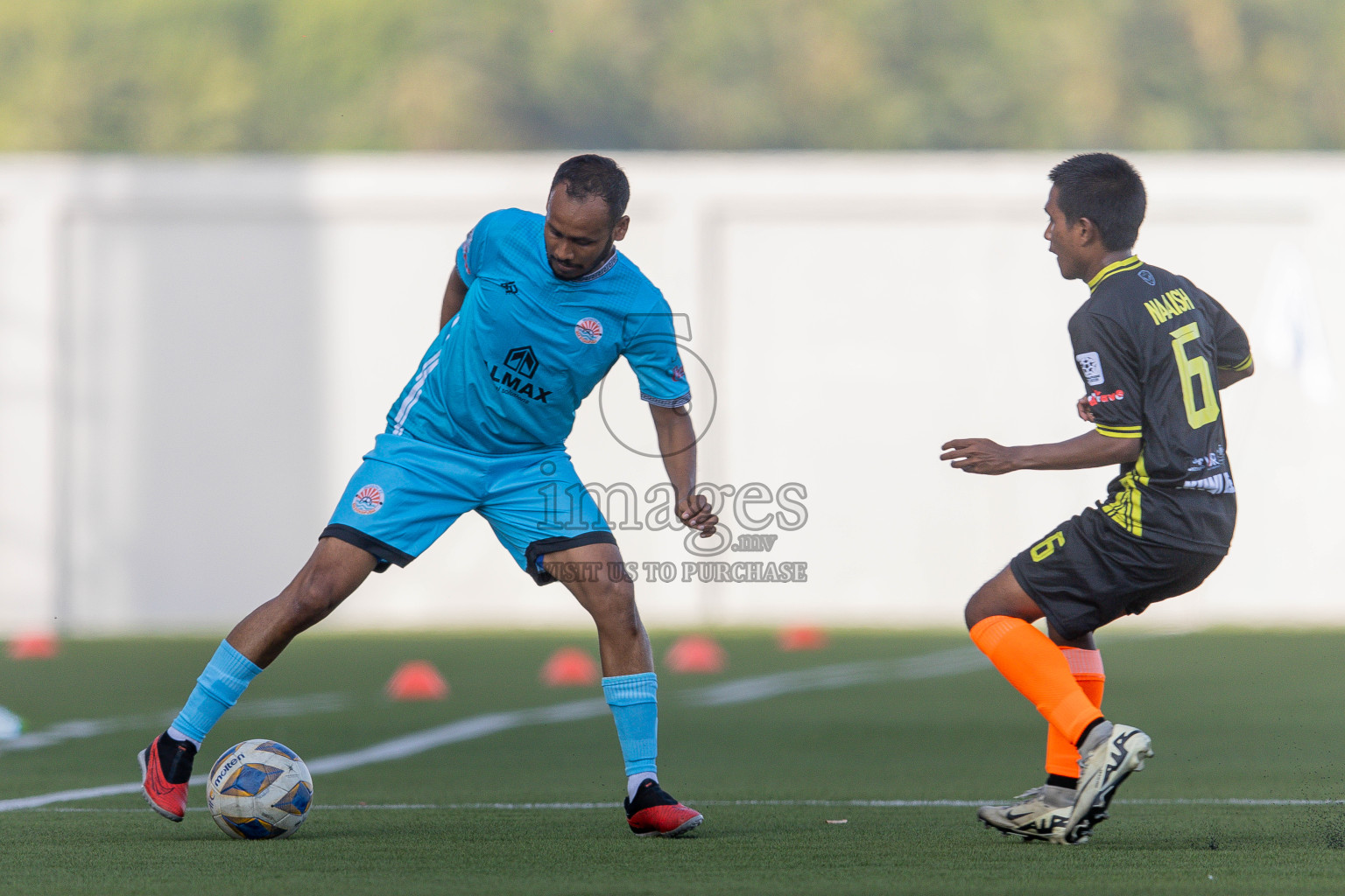 Irumathi FC VS Middle East in Day 5 of Eydhafushi Cup 2025 held in Eydhafushi Football Stadium at B. Eydhafushi, Maldives on Tuesday, 9th September 2025. Photos: Arif Rasheed / images.mv