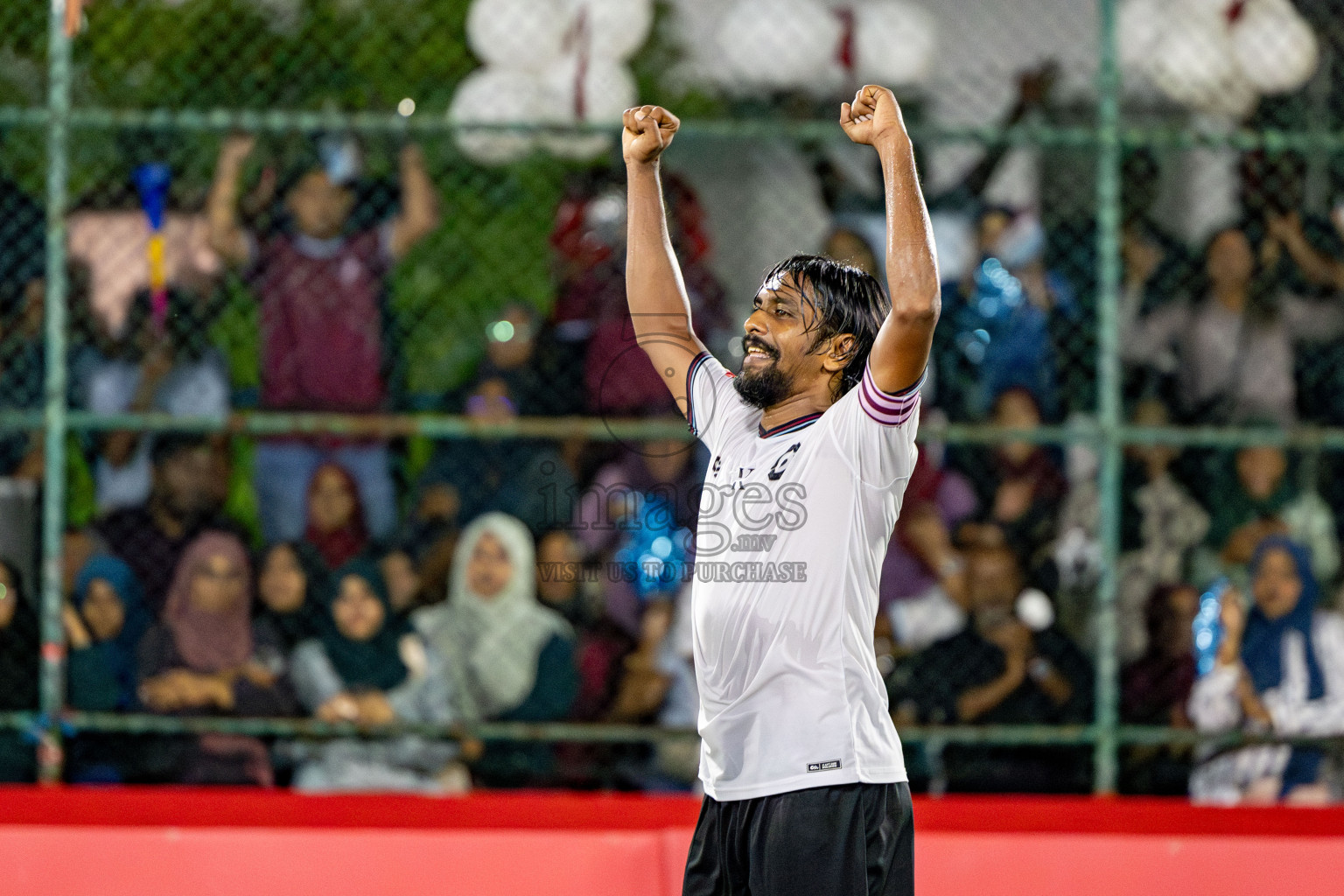 TEAM BADHAHI vs KULHIVARU VUZARA CLUB in the Semi-finals of Club Maldives Classic 2024 held in Rehendi Futsal Ground, Hulhumale', Maldives on Tuesday, 19th September 2024. 
Photos: Ismail Thoriq / images.mv