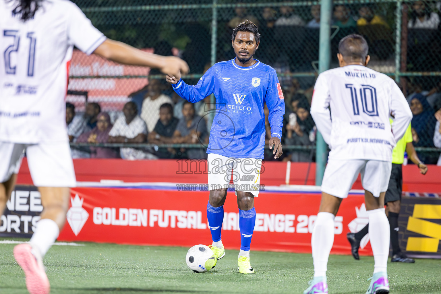 GA Dhevvadhoo vs GA Kolamaafushi in Day 8 of Golden Futsal Challenge 2025 was held on Sunday, 12th January 2025, in Hulhumale', Maldives
Photos: Ismail Thoriq / images.mv