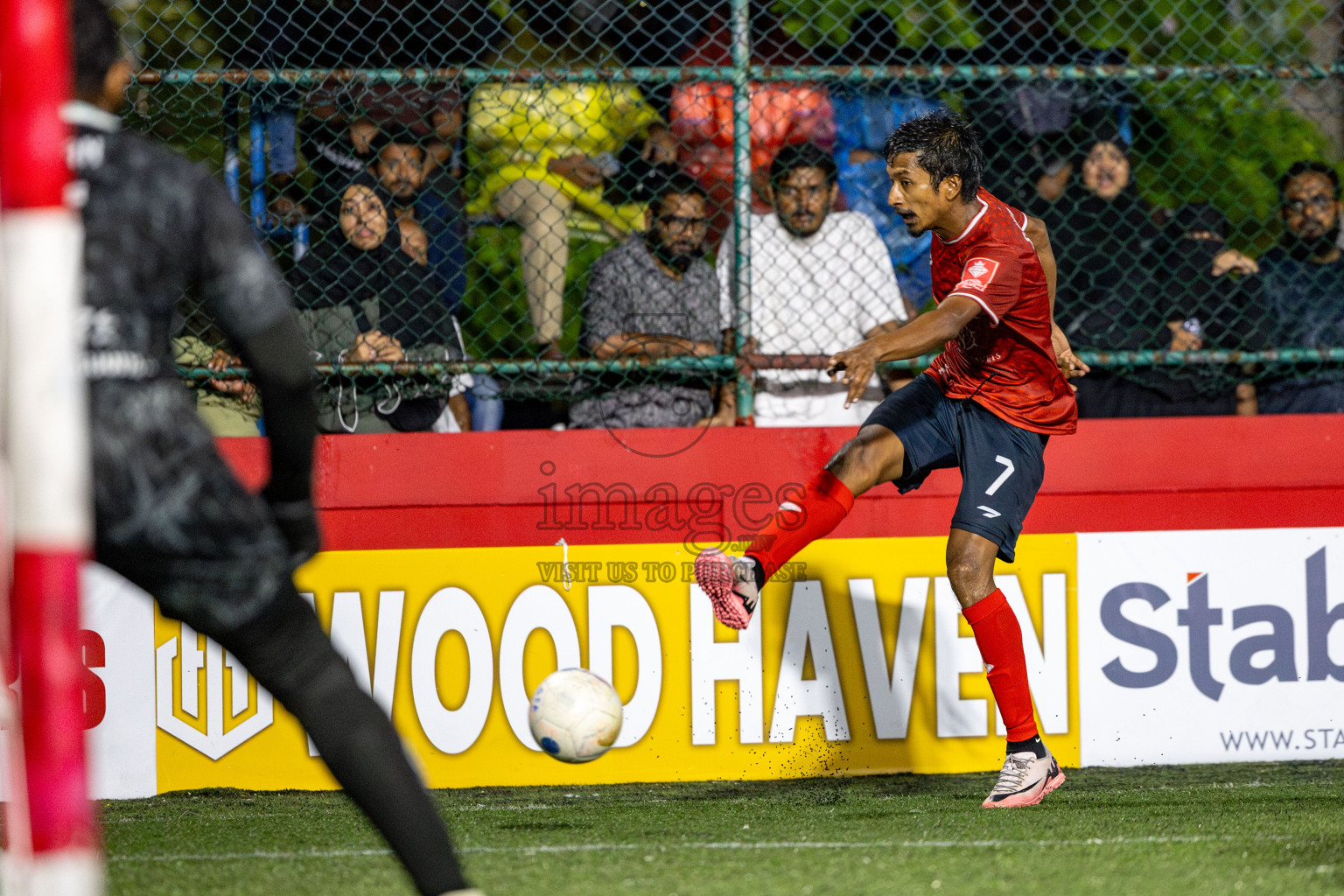 ADh Mahibadhoo VS ADh Kunburudhoo Atoll Round Semi-Final on Day 20 of Golden Futsal Challenge 2025 was held on Friday, 24 January 2025, in Hulhumale', Maldives. 
Photos: Hassan Simah / images.mv