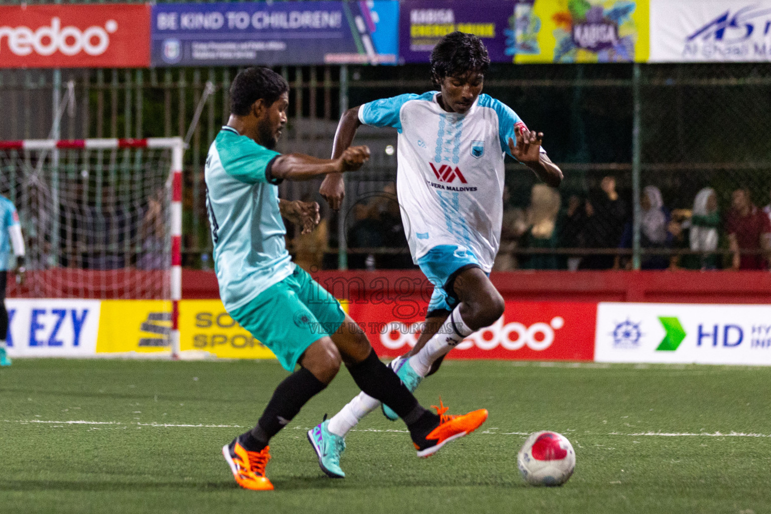 HA Thakandhoo vs HA Dhidhdhoo in Day 5 of Golden Futsal Challenge 2024 was held on Friday, 19th January 2024, in Hulhumale', Maldives
Photos: Ismail Thoriq / images.mv