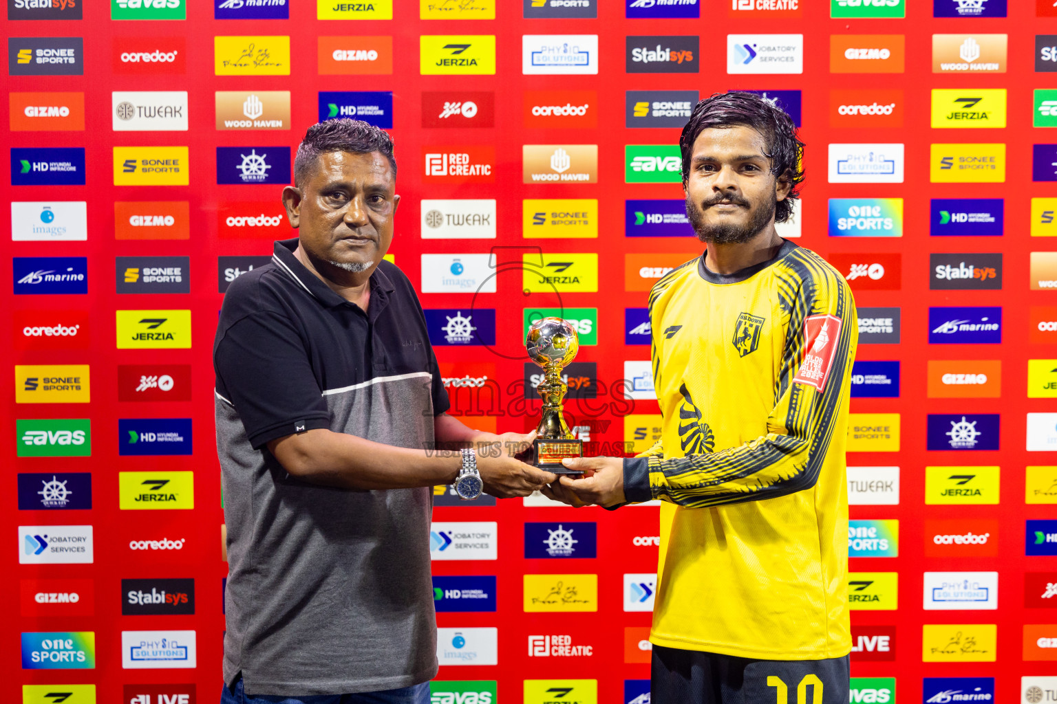 Lh Hinnavaru vs Lh Naifaru in Day 15 of Golden Futsal Challenge 2025 was held on Sunday, 19th January 2025, in Hulhumale', Maldives. Photos: Nausham Waheed / images.mv