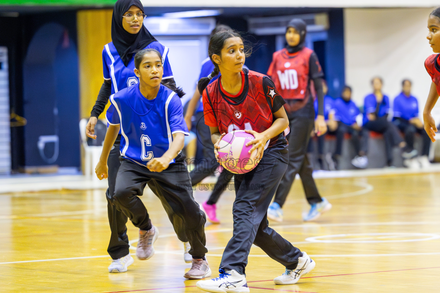 Day 5 of 26th Inter-School Netball Tournament 2025 was held in Social Center Indoor Hall on Wednesday, 22nd October 2025. Photos: Ismail Thoriq / images.mv