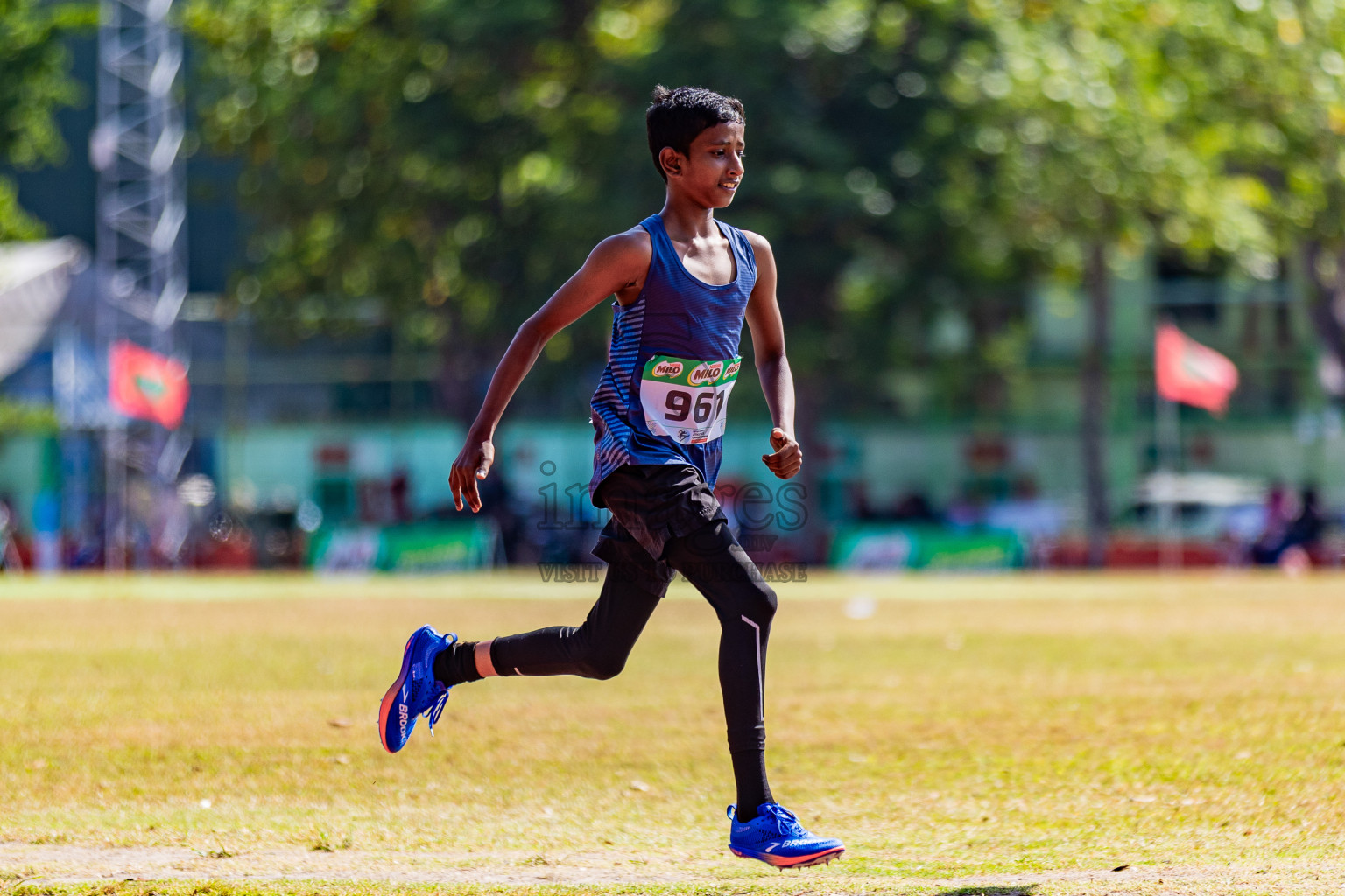 Day 3 of Inter-school Athletics Championship 2025 held in Ekuveni Synthetic Track, Male', Maldives on Wednesday, 08th October 2025. Photos by: Areef Adam / Images.mv