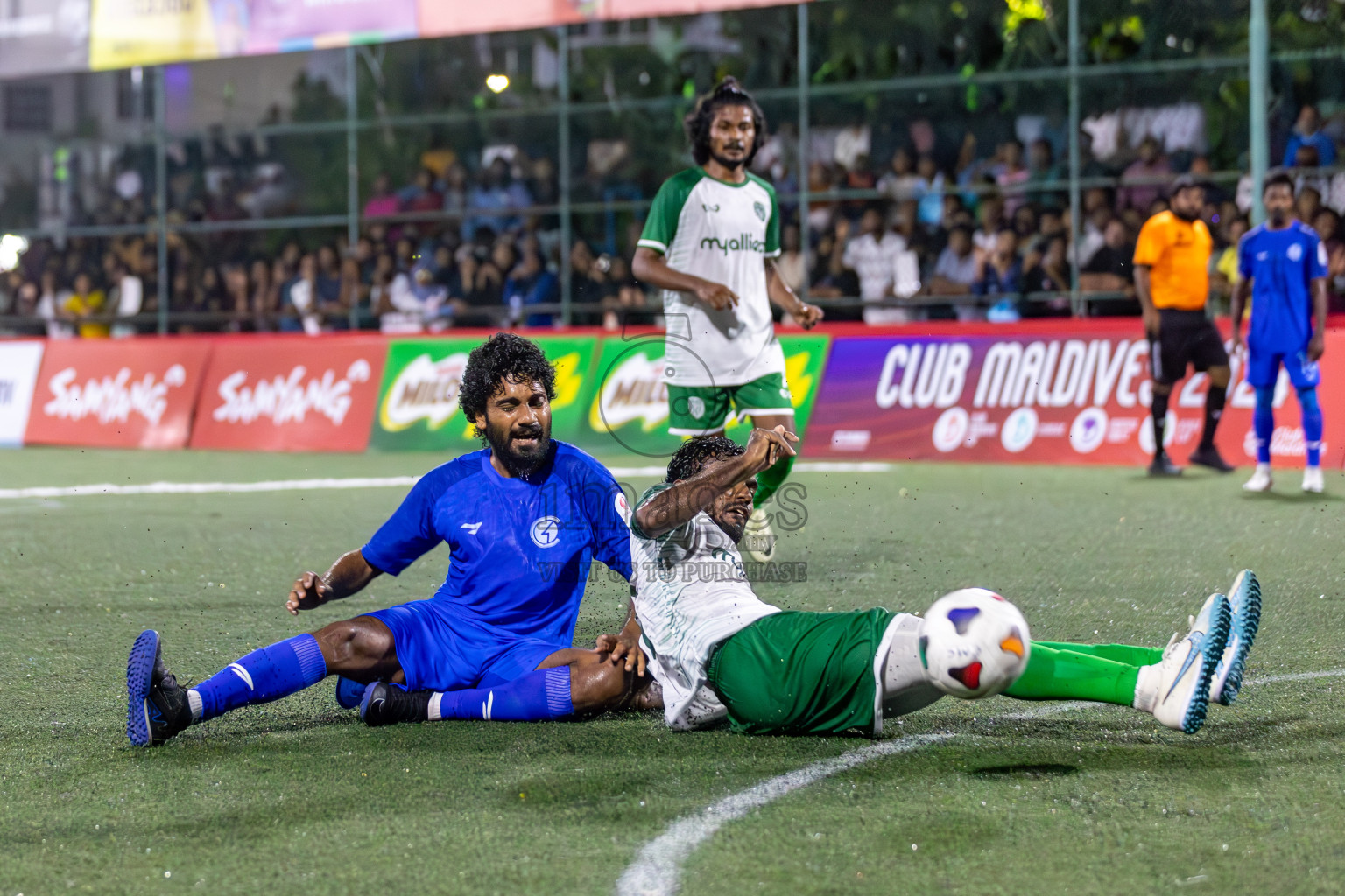 Team Allied vs Club HDC in Club Maldives Cup 2024 held in Rehendi Futsal Ground, Hulhumale', Maldives on Friday, 27th September 2024. 
Photos: Hassan Simah / images.mv