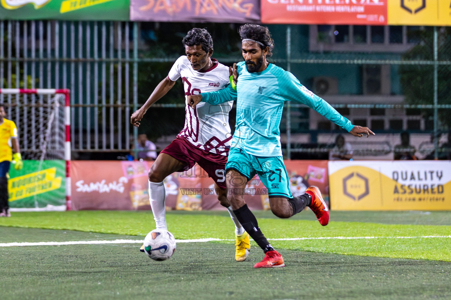 YOUTH RC vs CLUB BINARA in Club Maldives Classic 2024 held in Rehendi Futsal Ground, Hulhumale', Maldives on Tuesday, 10th September 2024. 
Photos: Mohamed Mahfooz Moosa / images.mv