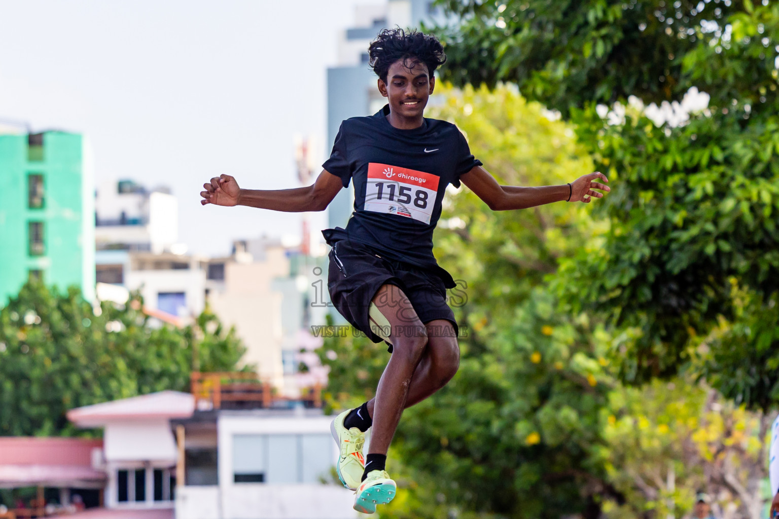 Day 3 of Inter-school Athletics Championship 2025 held in Ekuveni Synthetic Track, Male', Maldives on Wednesday, 08th October 2025. Photos by: Nausham Waheed / Images.mv
